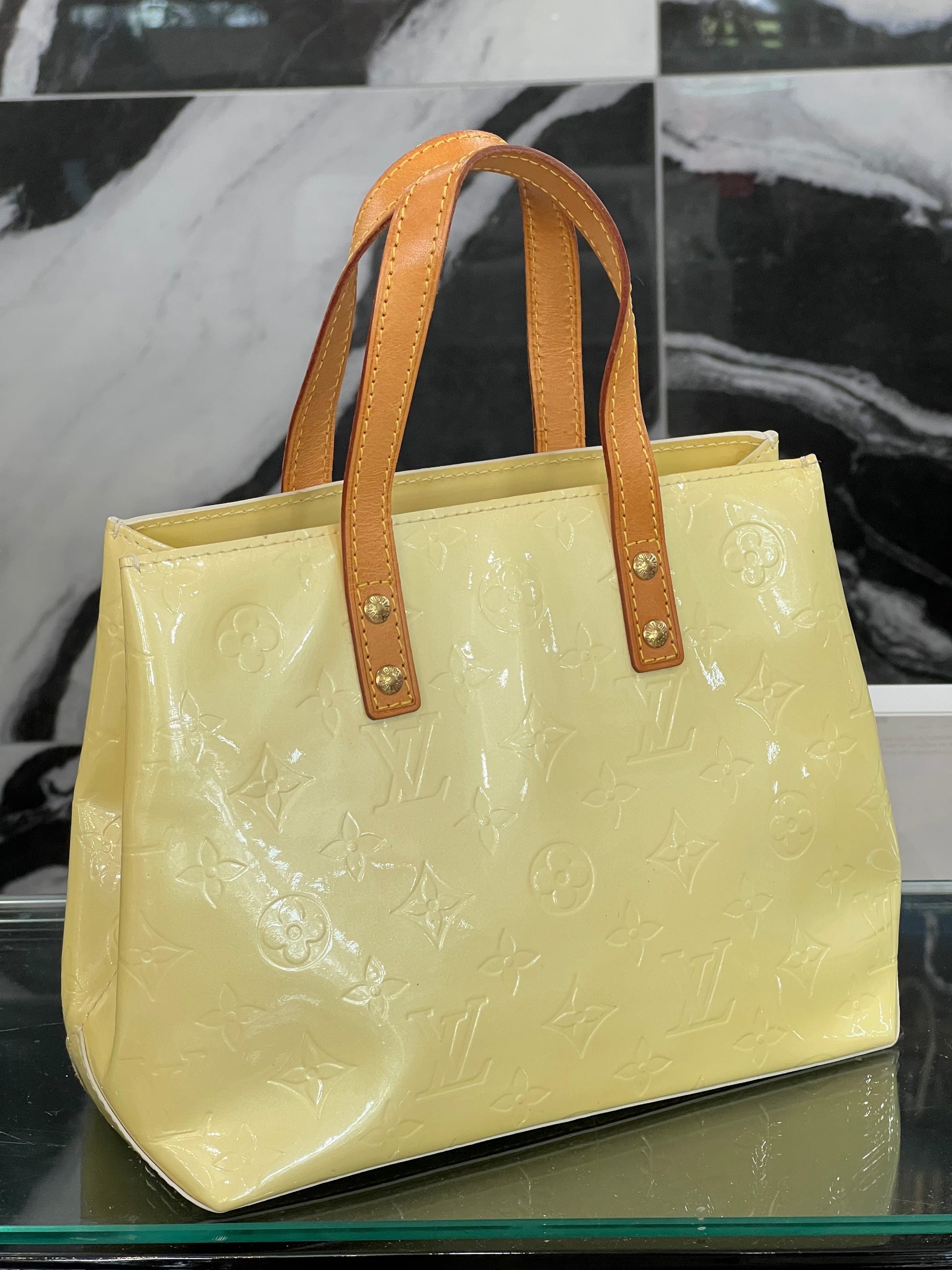 Luxury Women's Tote Bag | LOUIS VUITTON MONOGRAM VERNIS READE PM PERLE TOTE