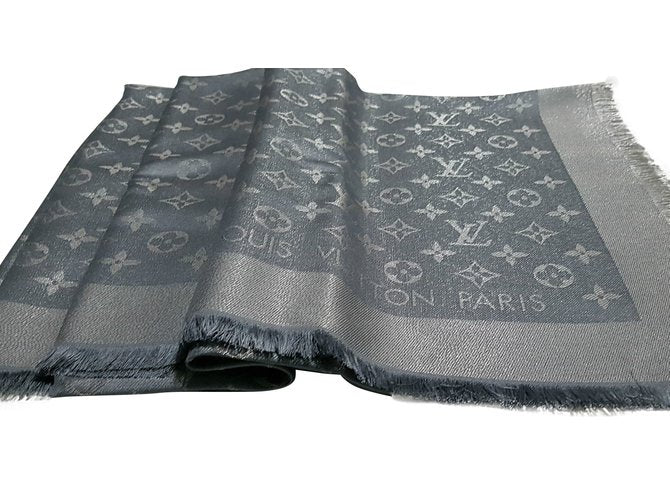 Louis Vuitton Classic Beyond Monogram Scarf Shawl