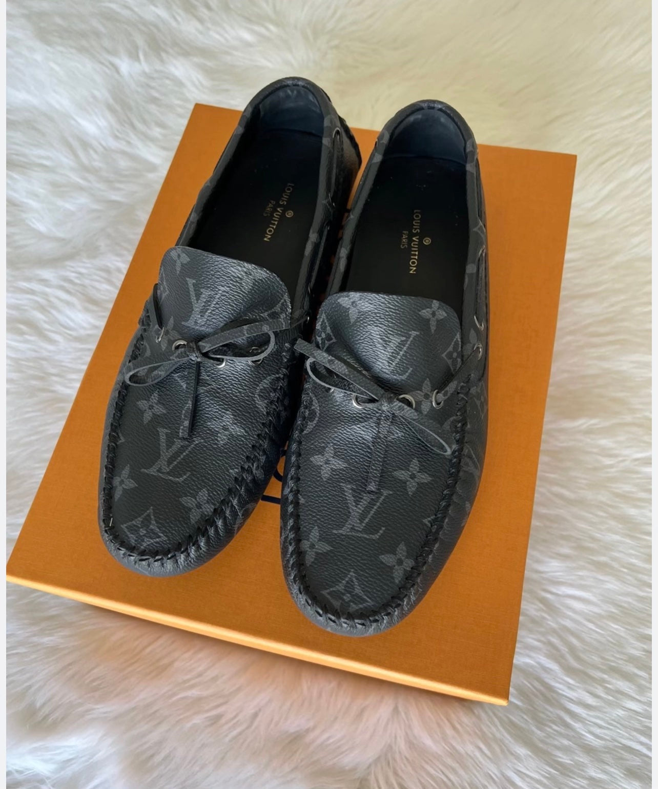 Luxury Women's Handbag | LOUIS VUITTON MONOGRAM ARIZONA MOCCASIN
