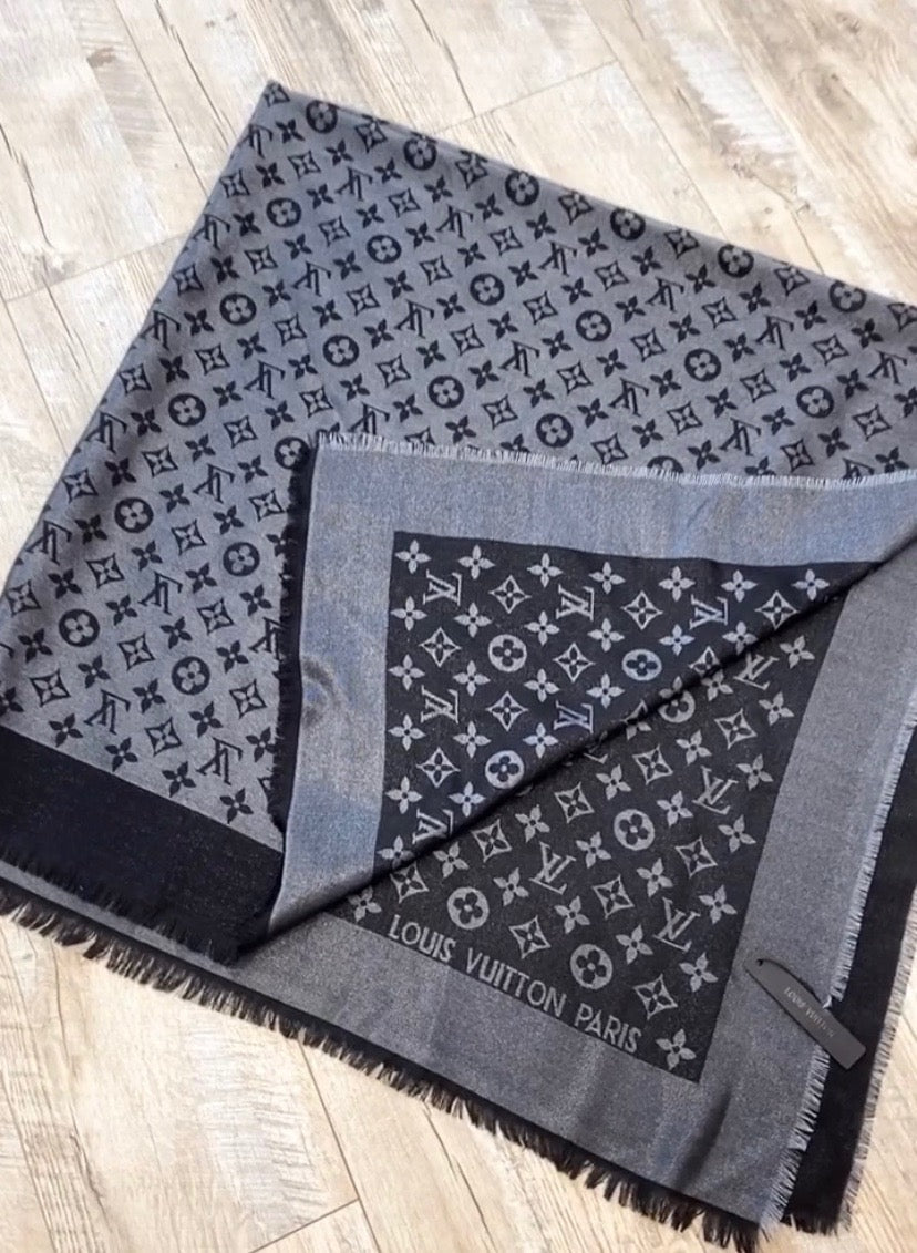 LOUIS VUITTON MONOGRAM SHINE SHAWL