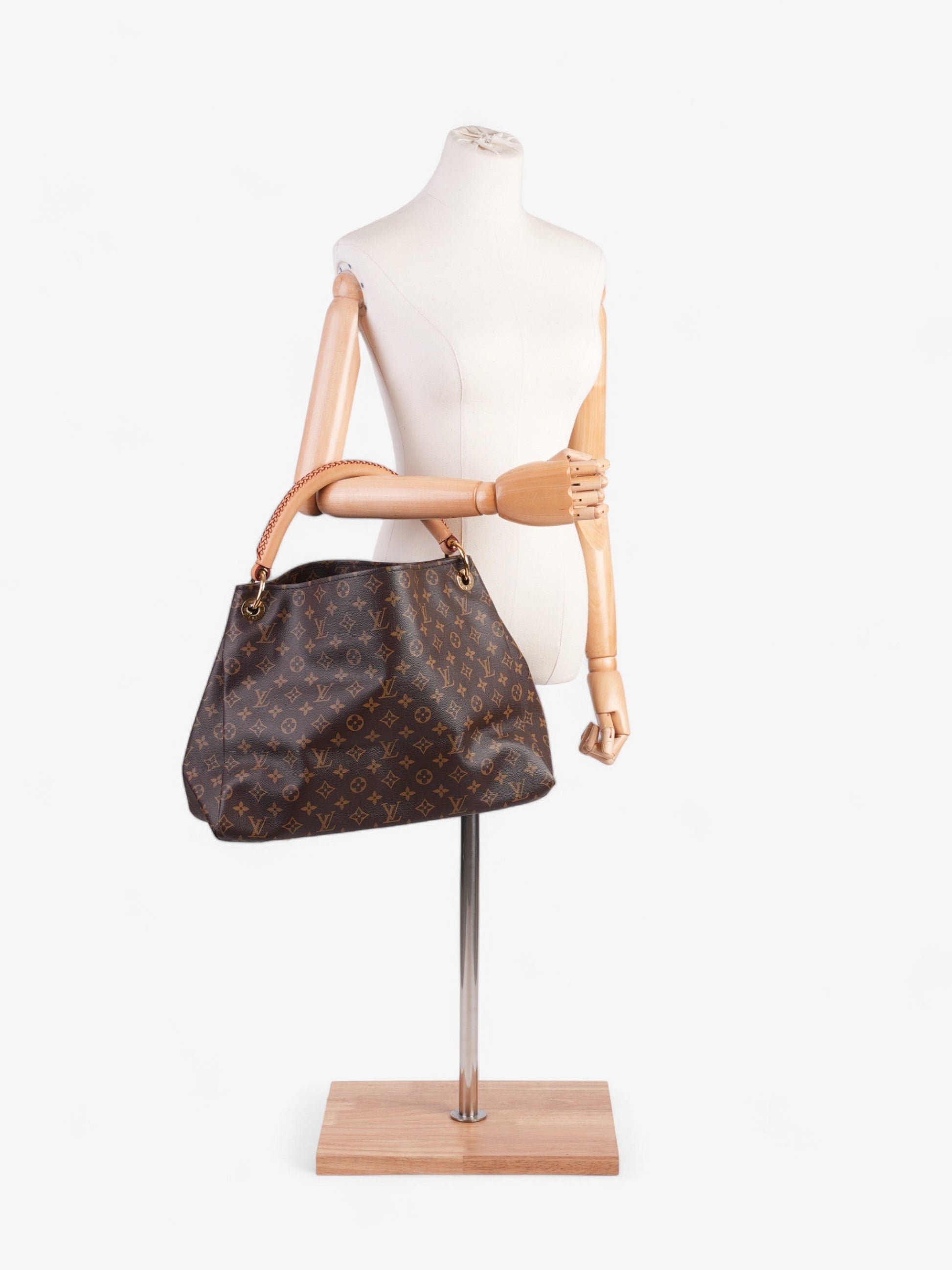 Louis Vuitton Artsy MM Monogram Coated Canvas
