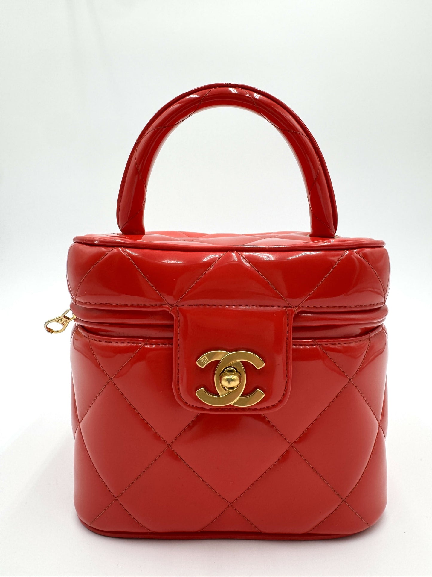 Chanel 1995 Barbie Red Heart-Mirror Vanity Case Bag