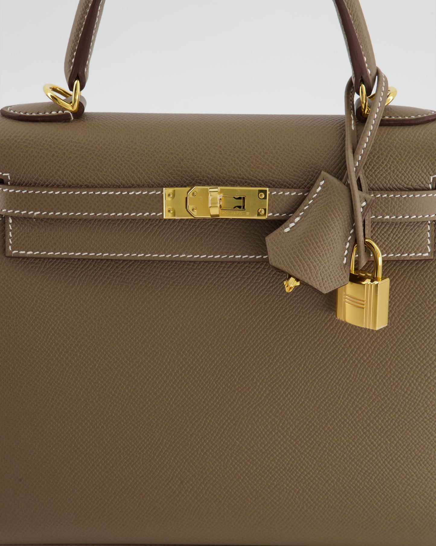 Hermes Kelly 25 Sellier Bag in Etoupe Epsom Leather and Gold Hardware