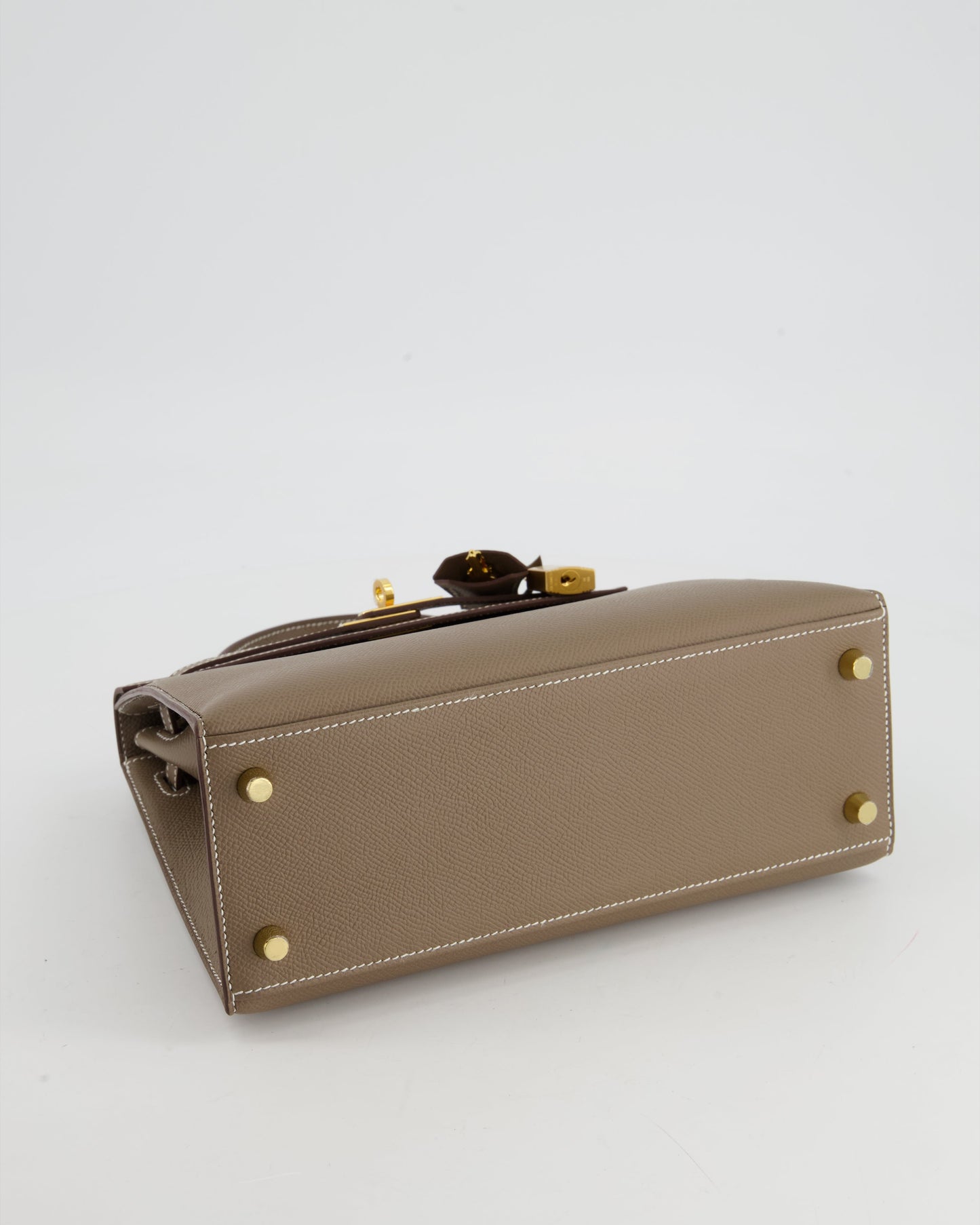 Hermes Kelly 25 Sellier Bag in Etoupe Epsom Leather and Gold Hardware
