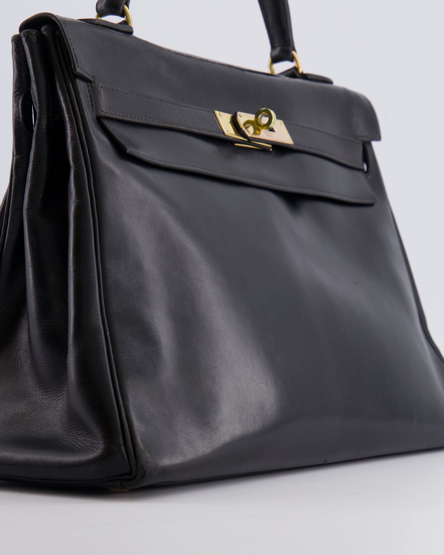 Hermes Vintage Kelly 32 Retourne Bag in Black Calfskin Box Leather with Gold Hardware