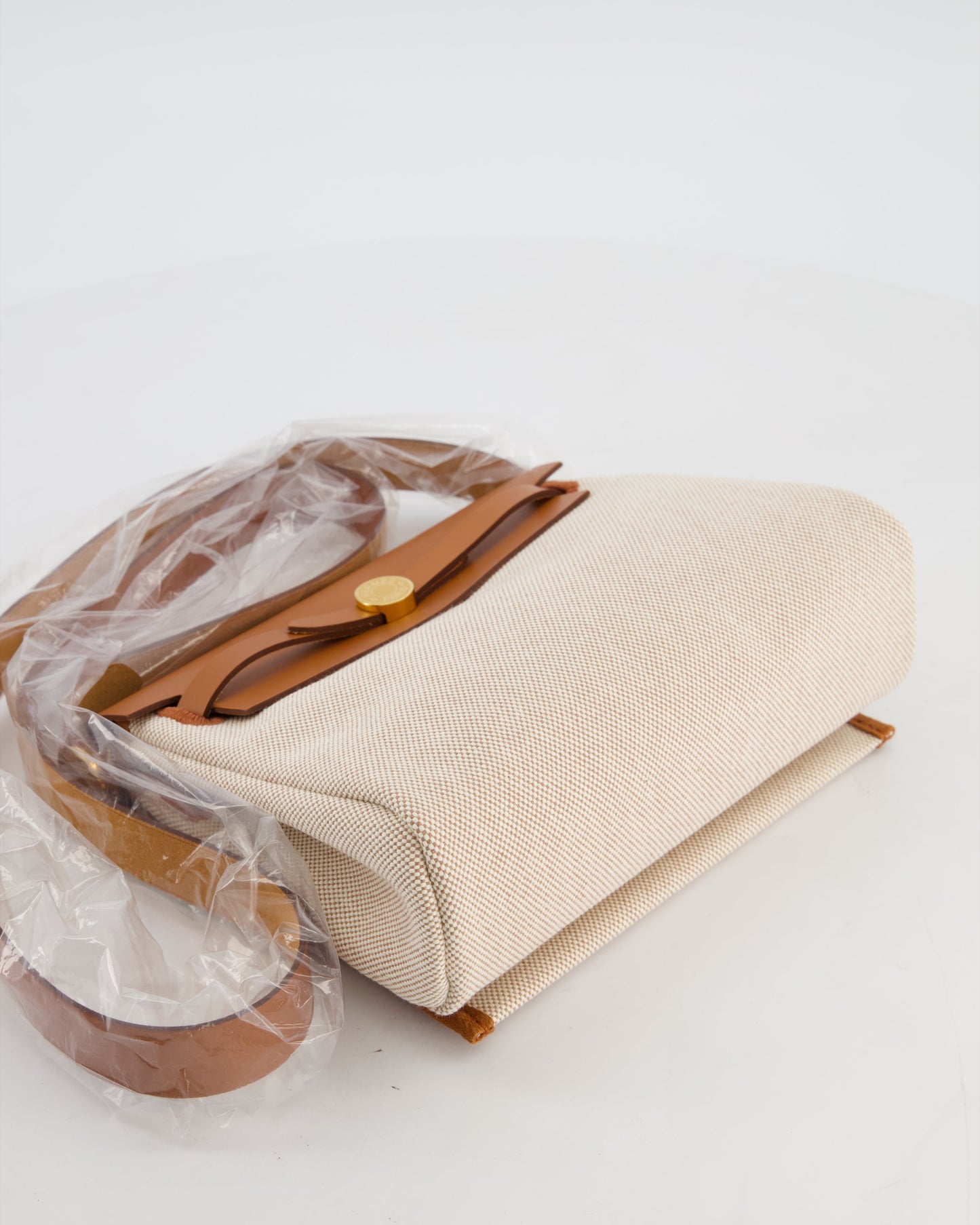 *HOT* Hermes Herbag Zip 20 Bag in Fauve Vache Hunter Leather & Ecru/Beige Viking Canvas with Gold Hardware