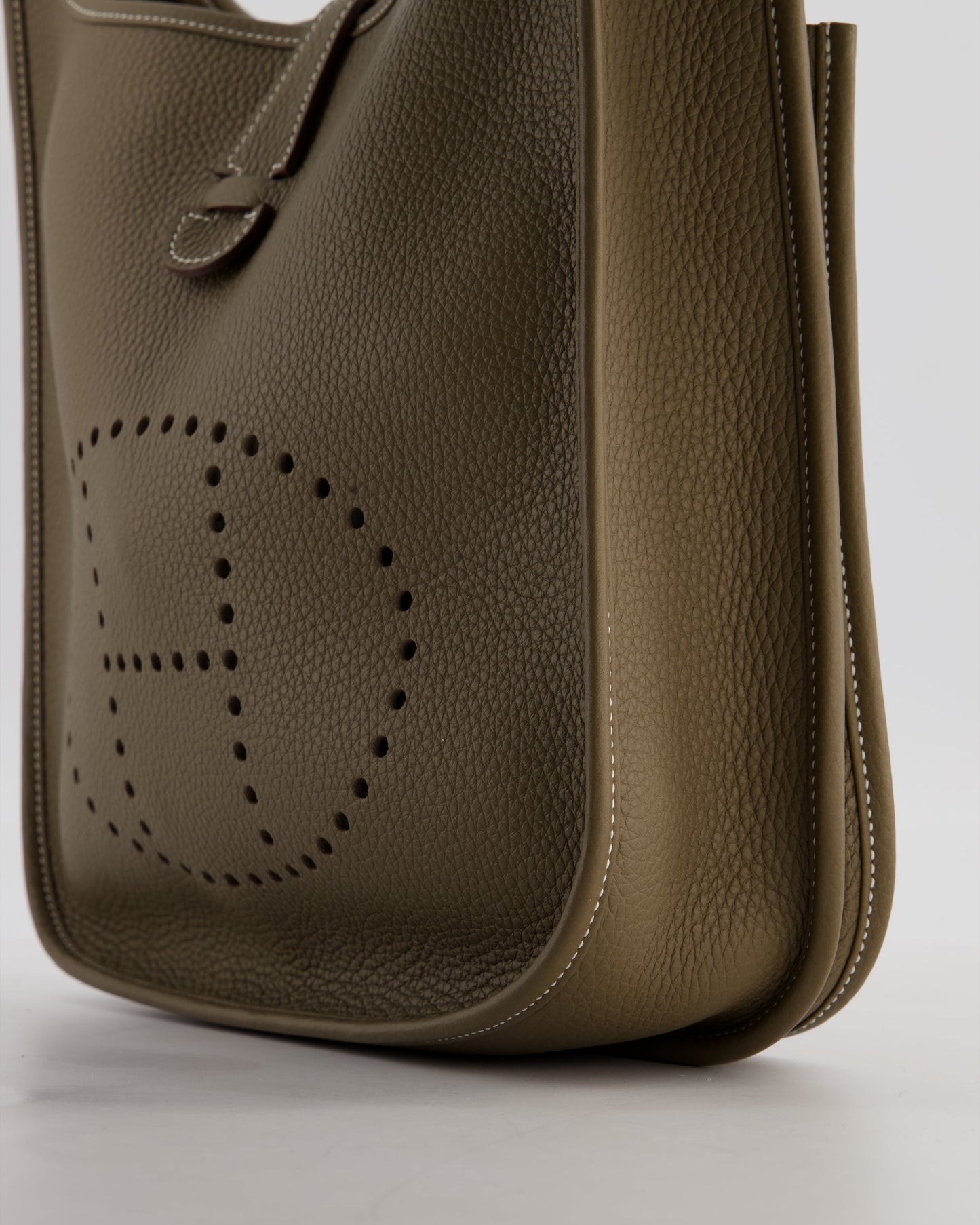 Hermes Evelyne III 29 Bag in Etoupe Taurillon Clemence Leather with Gold Hardware