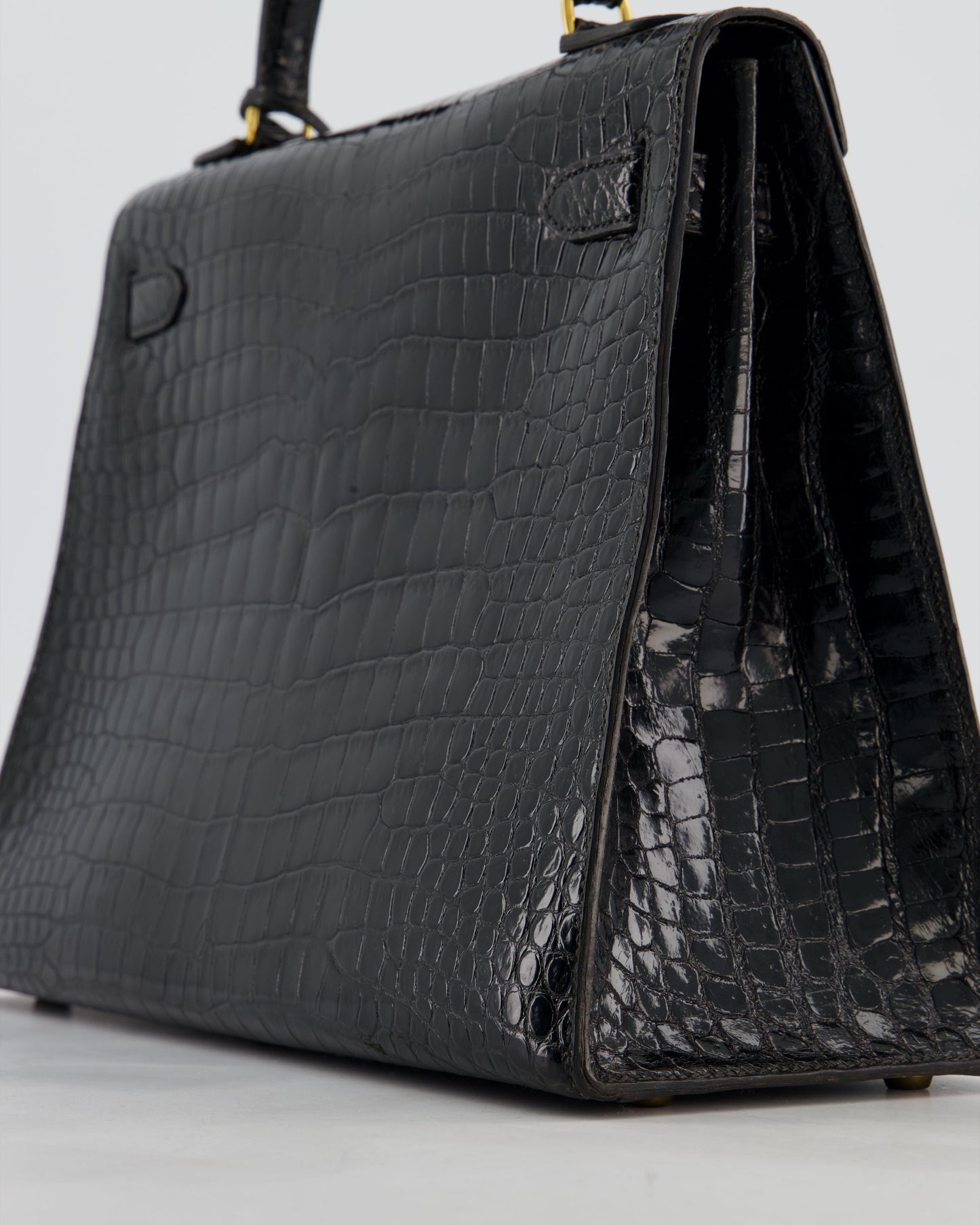 *HOT* Hermes Vintage Kelly 32 Sellier Bag in Noir Porosus Crocodile Leather with Gold Hardware