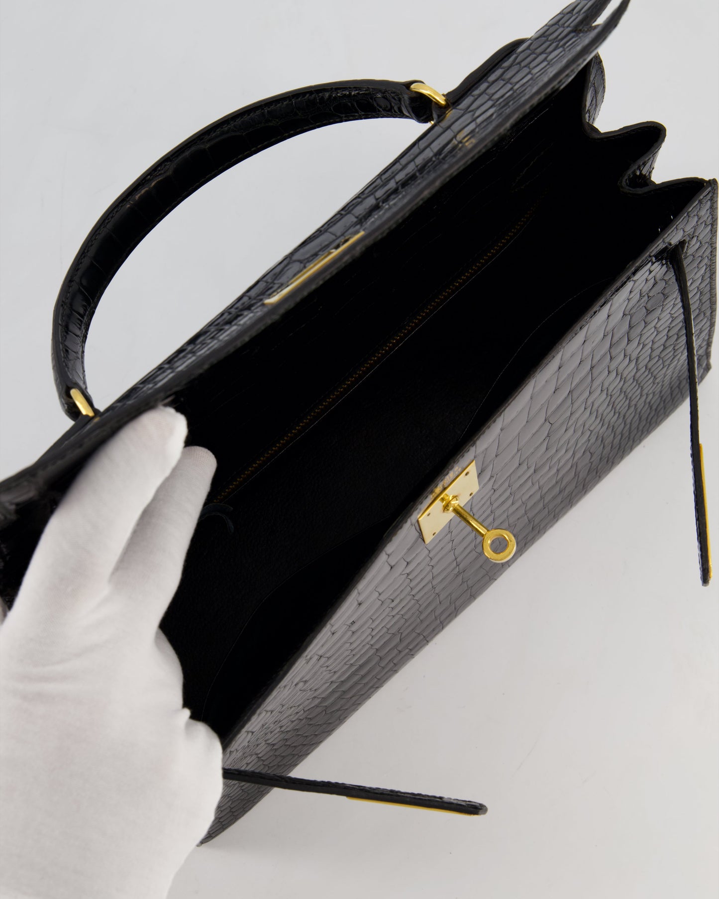*HOT* Hermes Vintage Kelly 32 Sellier Bag in Noir Porosus Crocodile Leather with Gold Hardware
