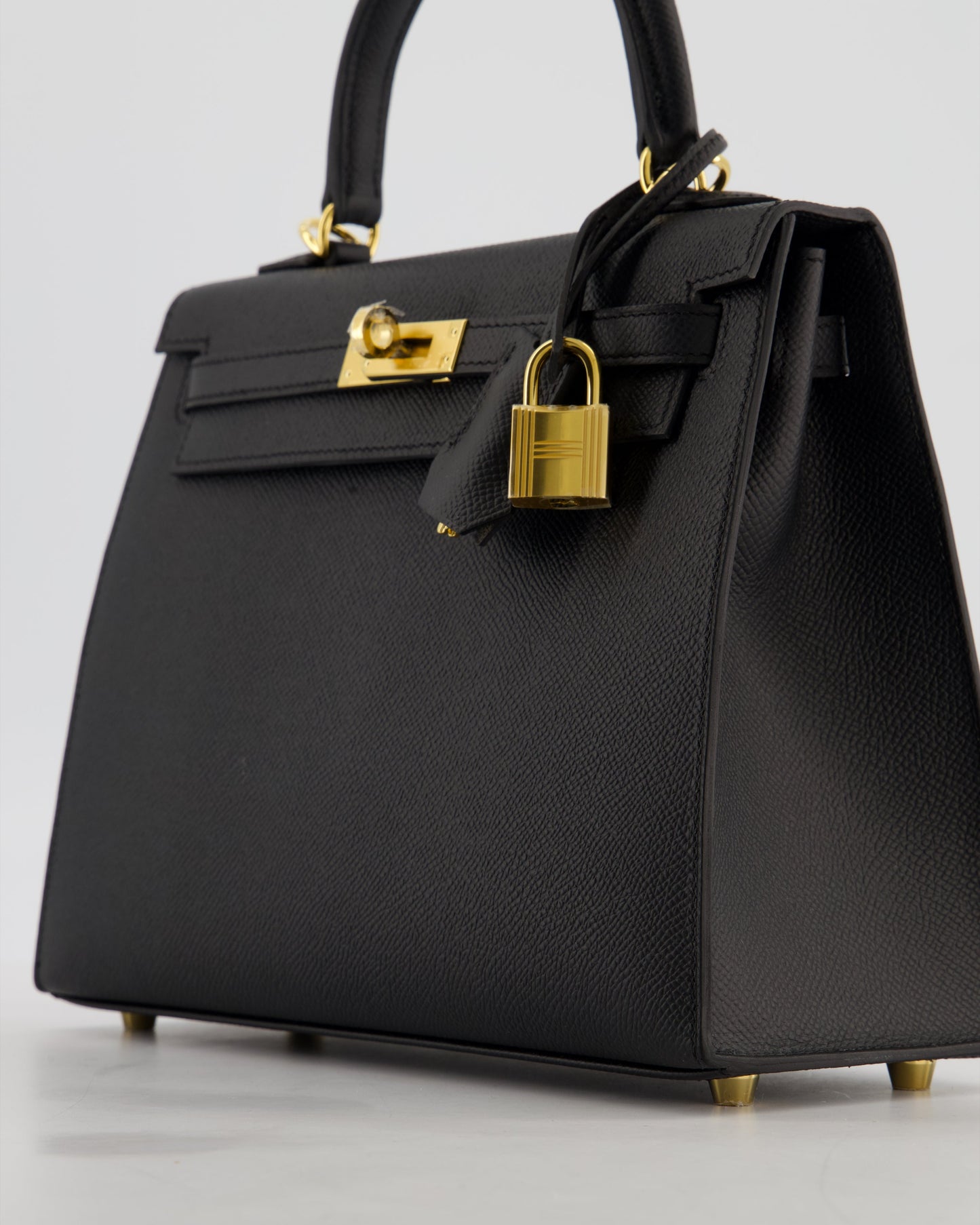 *HOT* Hermes Kelly 25 Sellier Bag in Noir Epsom Leather with Gold Hardware
