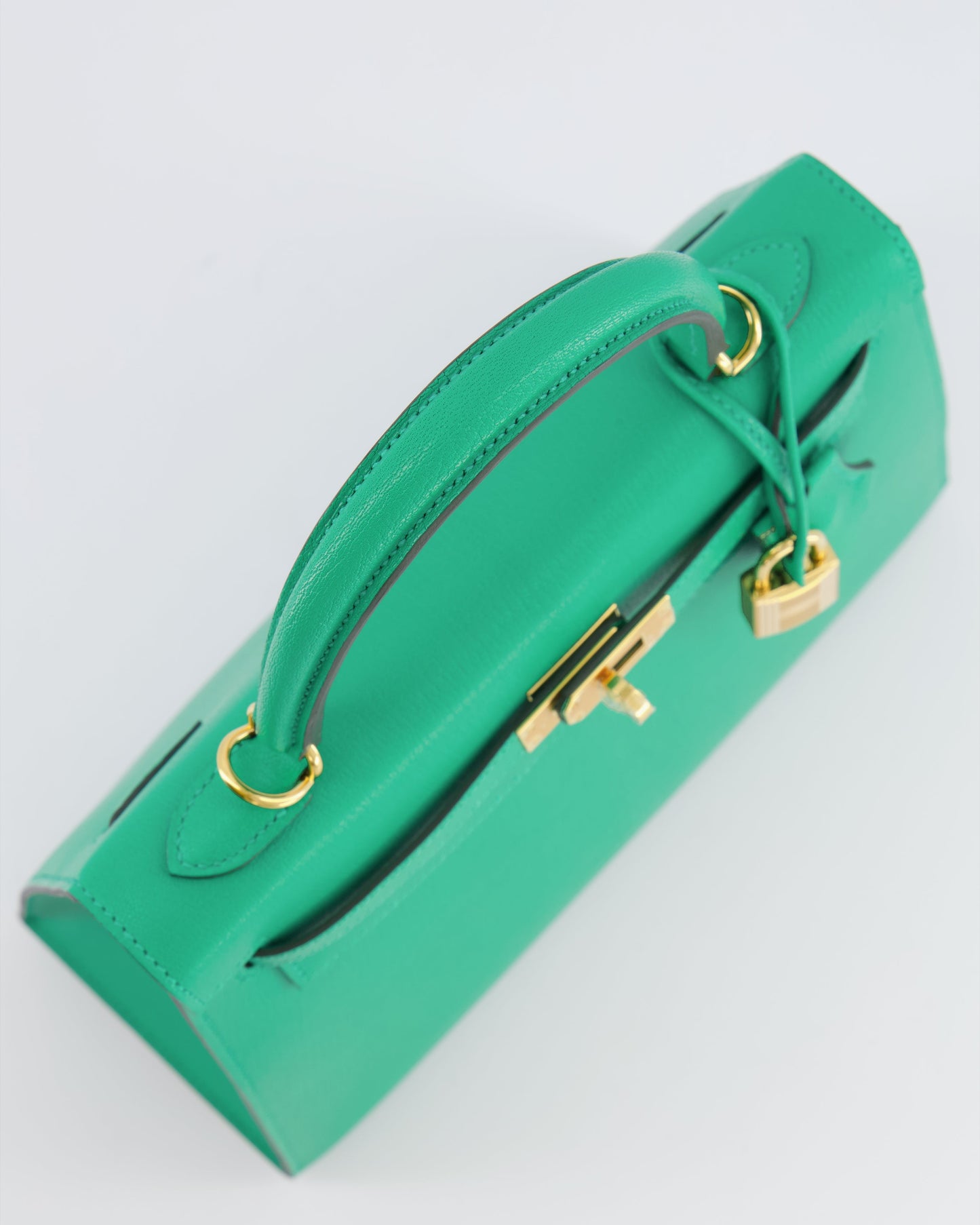 Hermes Kelly 25 Sellier Bag in Menthe Chèvre Chamkila Leather with Gold Hardware
