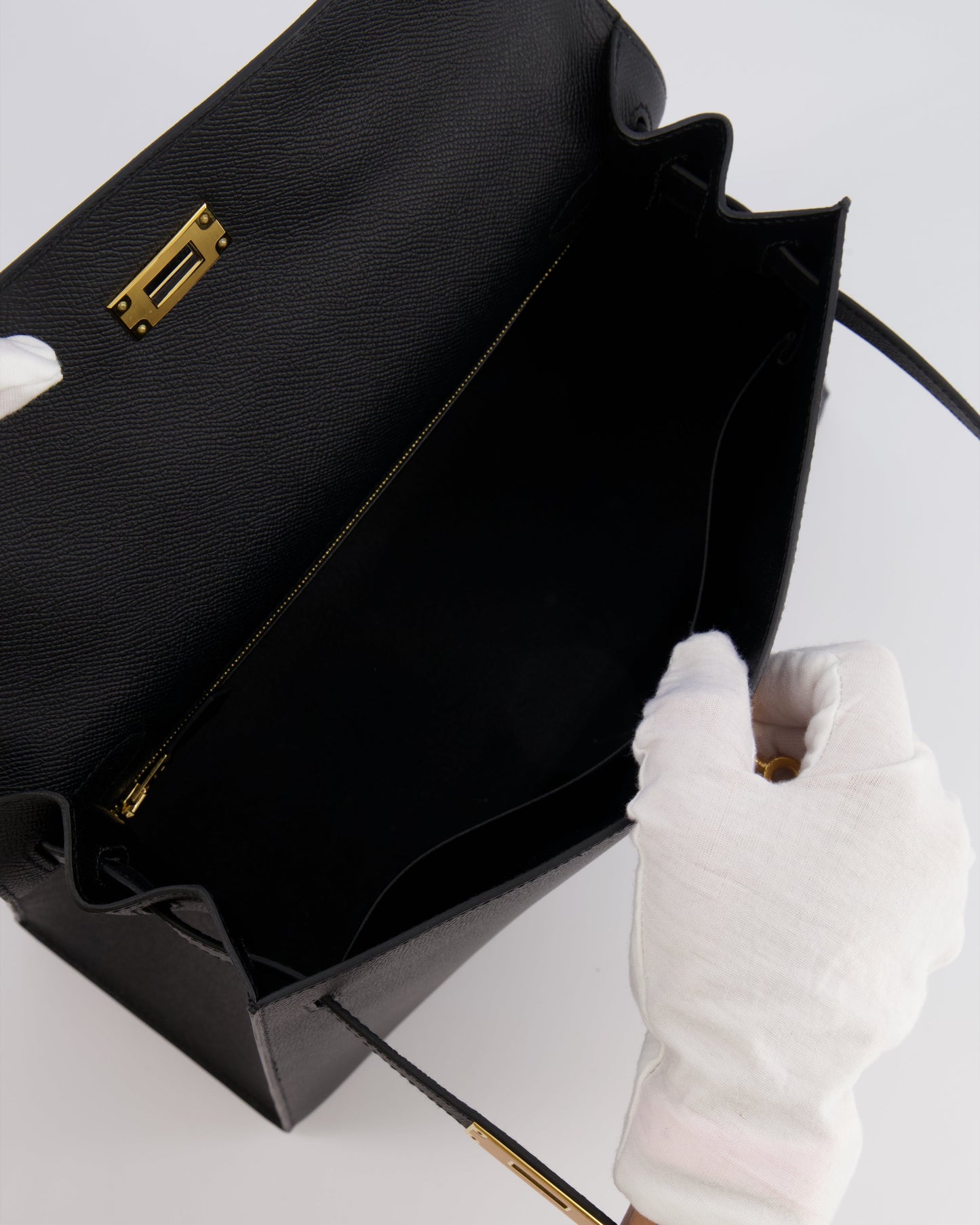 Hermes Kelly 32 Sellier Bag in Noir Epsom Leather with Gold Hardware