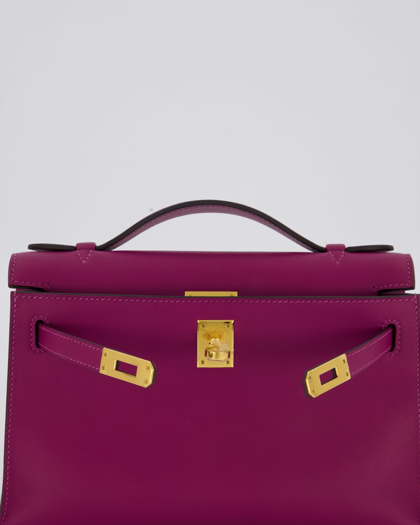 *RARE COLOUR* Hermes Kelly Pochette Bag in Anemone Swift Leather and Gold Hardware