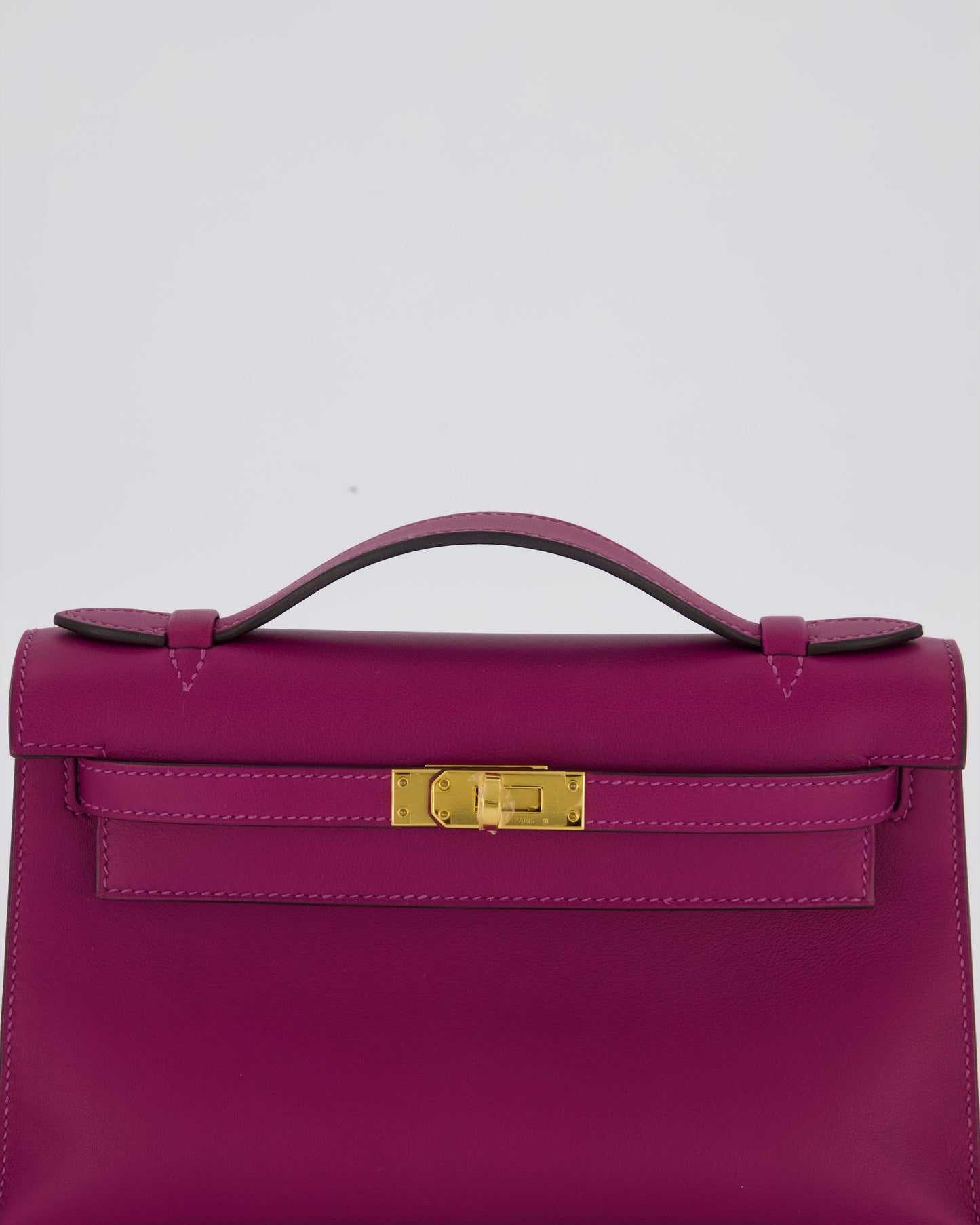 *RARE COLOUR* Hermes Kelly Pochette Bag in Anemone Swift Leather and Gold Hardware