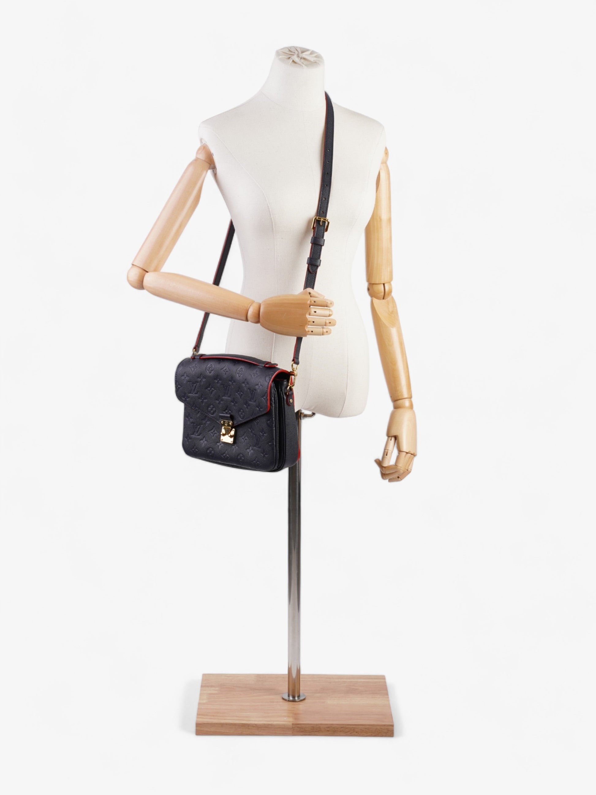 Louis Vuitton Pochette Metis MM Navy Empreinte Leather