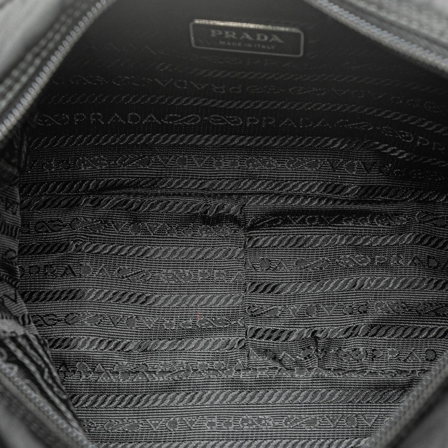 Prada Tessuto Camera Bag (SHG-QXNrO0)