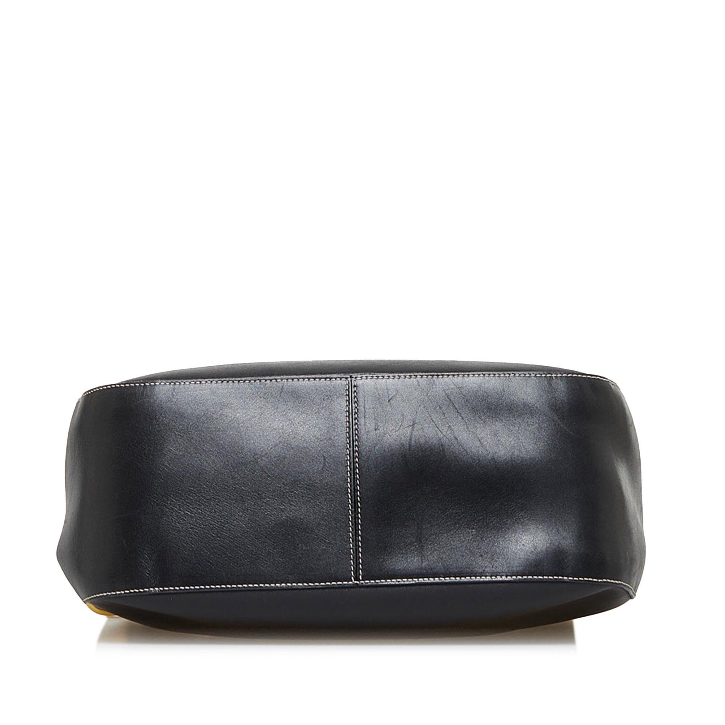 Prada Vitello Daino Shoulder Bag (SHG-vBfZS8)