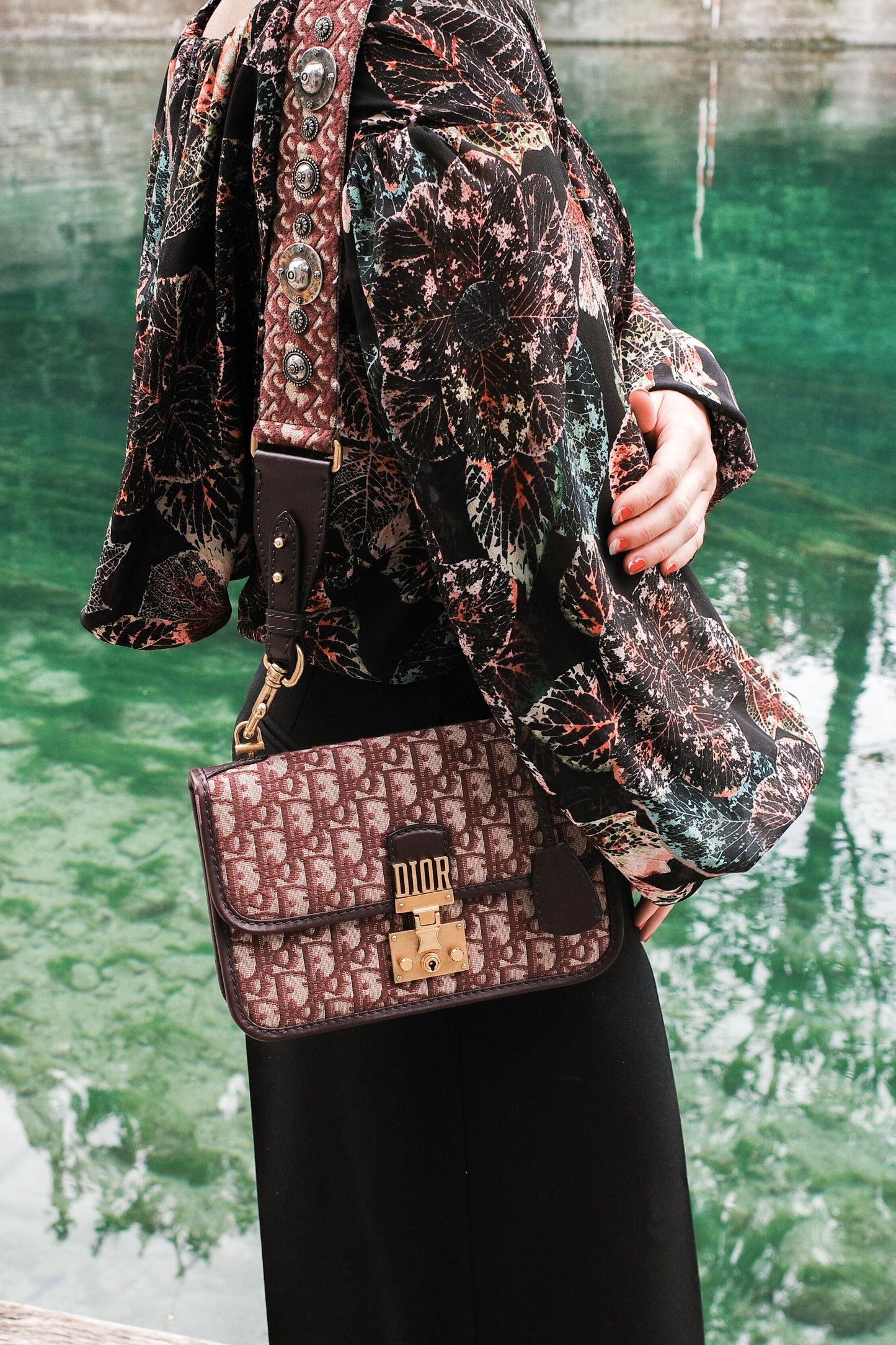 CHRISTIAN DIOR DiorAddict Crossbody Bag Oblique Burgundy