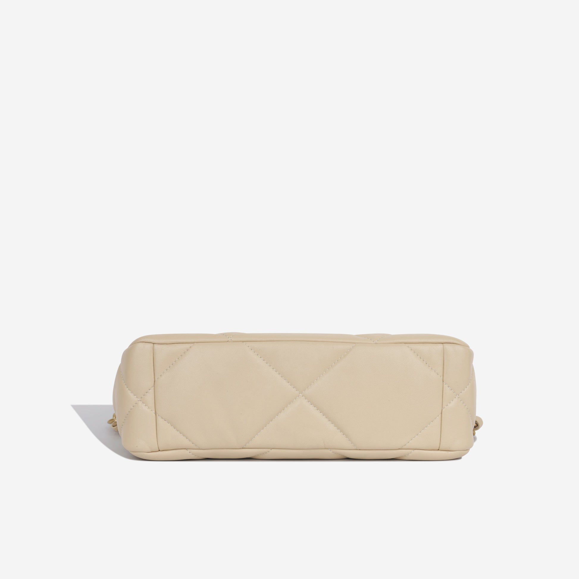 Chanel Chanel 19 - Small