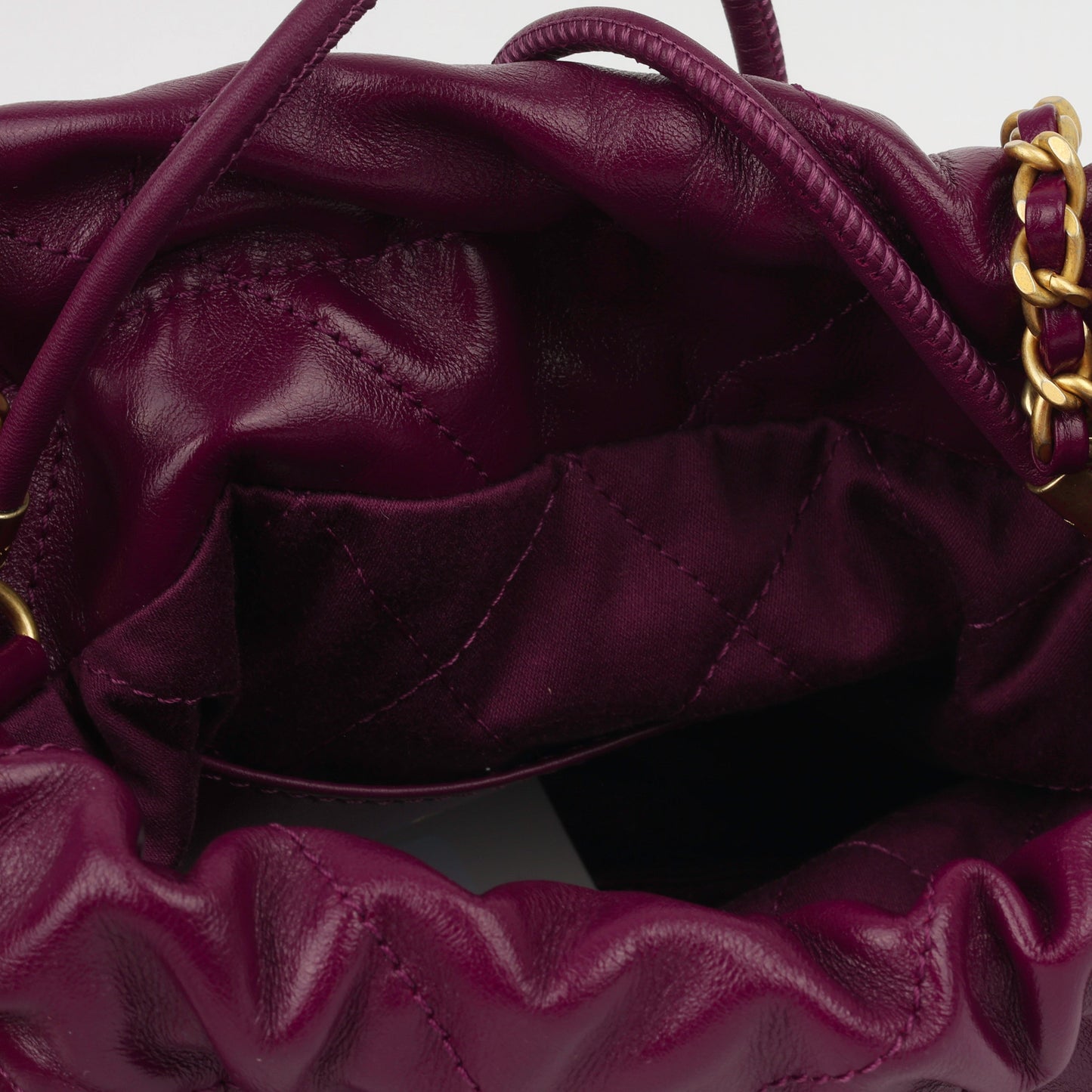 Chanel 22 Mini Handbag - Plum Purple