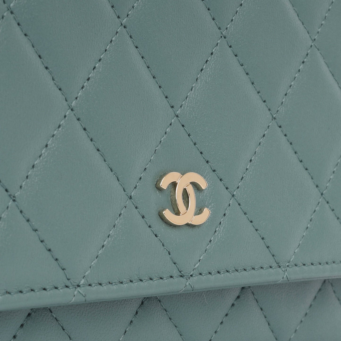Chanel Classic Wallet on Chain