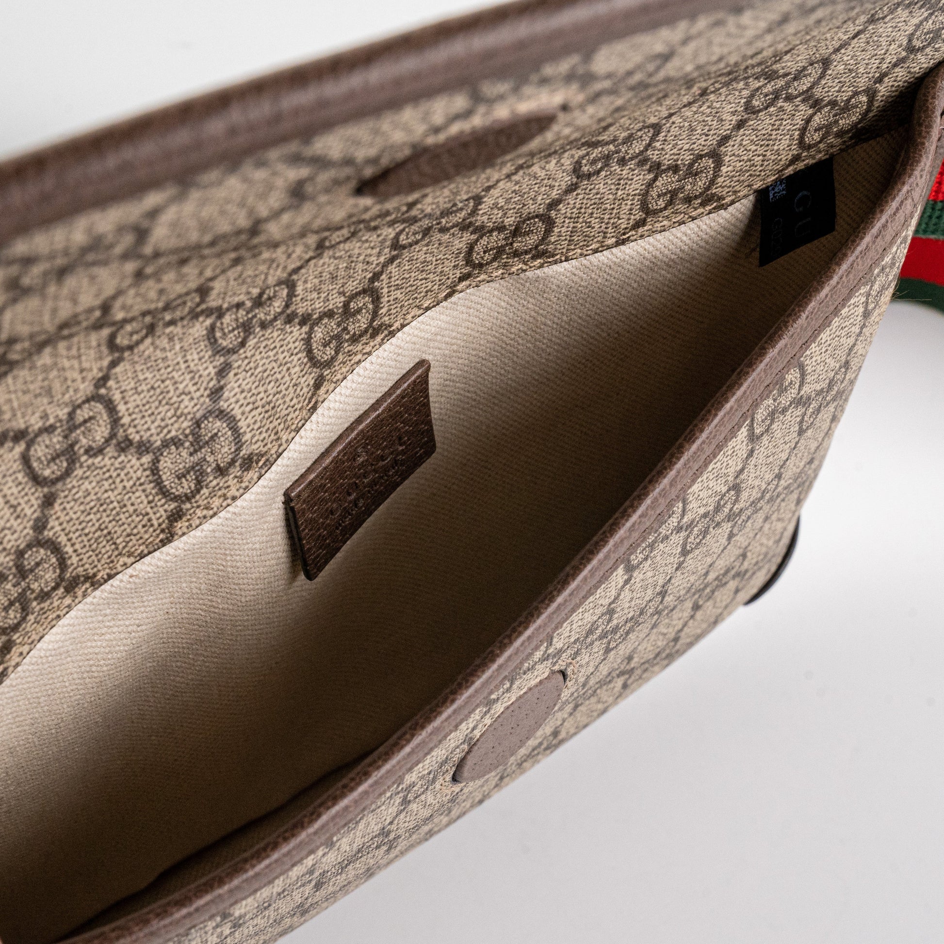 Gucci Neo GG Supreme Belt Bag