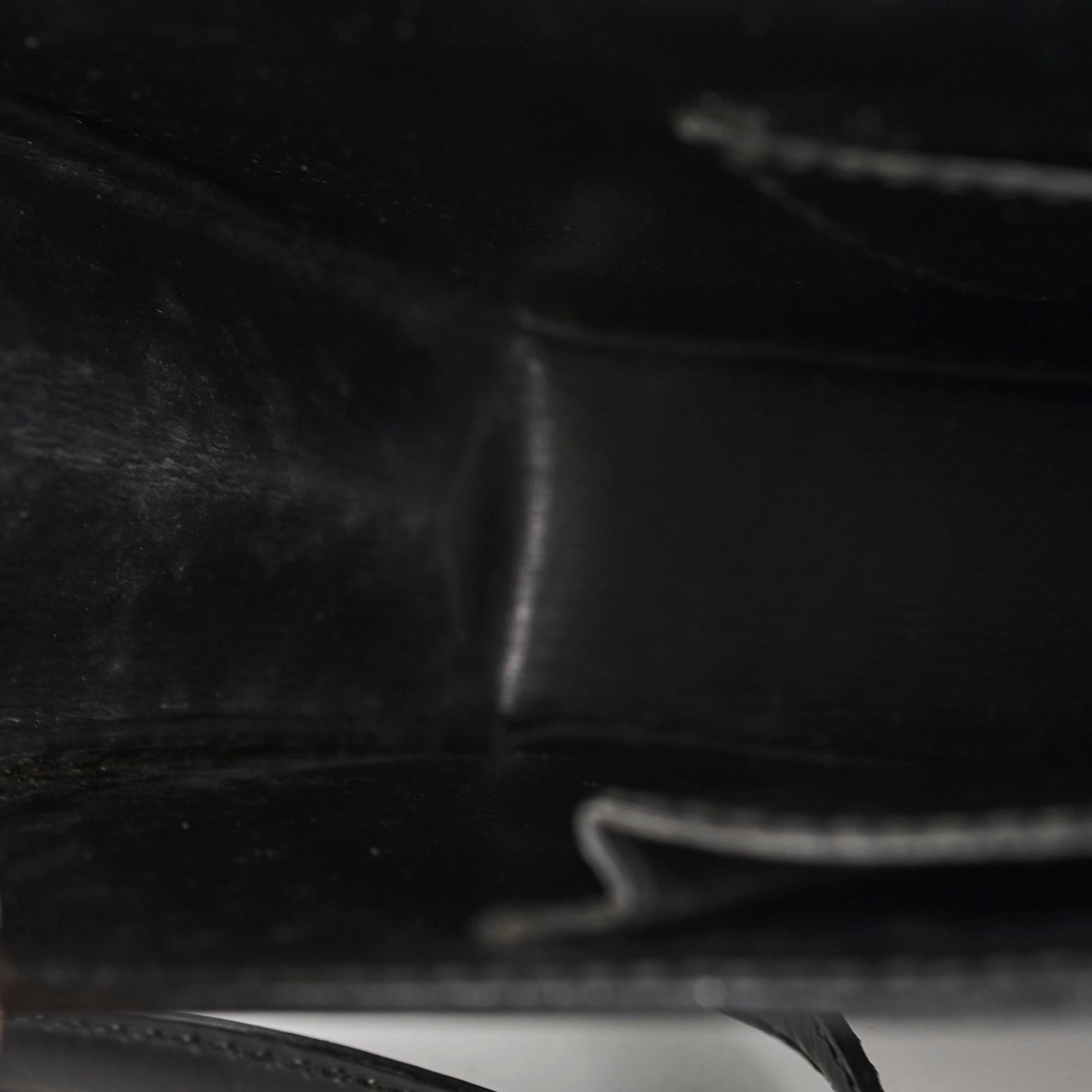 Louis Vuitton Clutch Epi Black