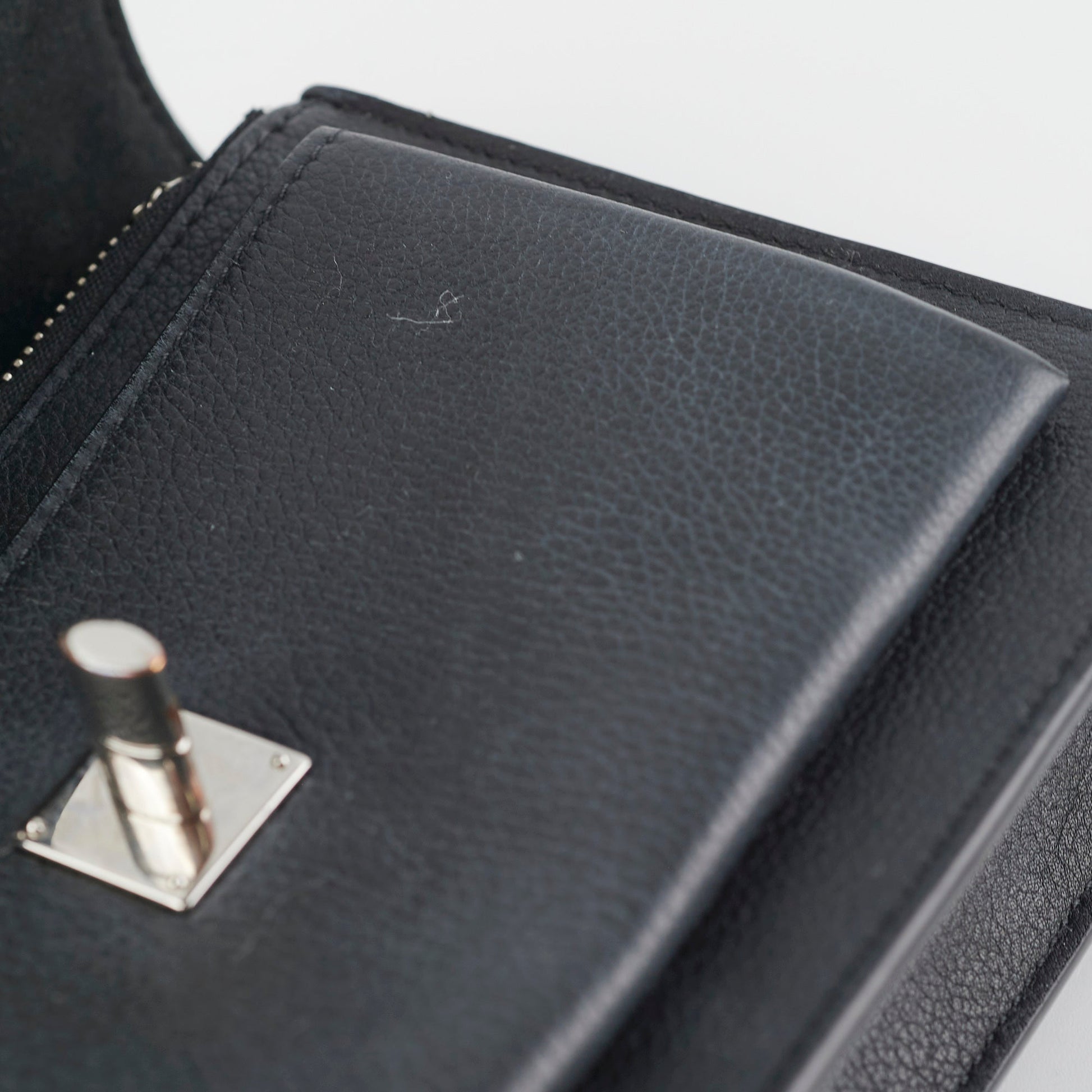 Louis Vuitton MyLockme Chain Pochette Calfskin Black