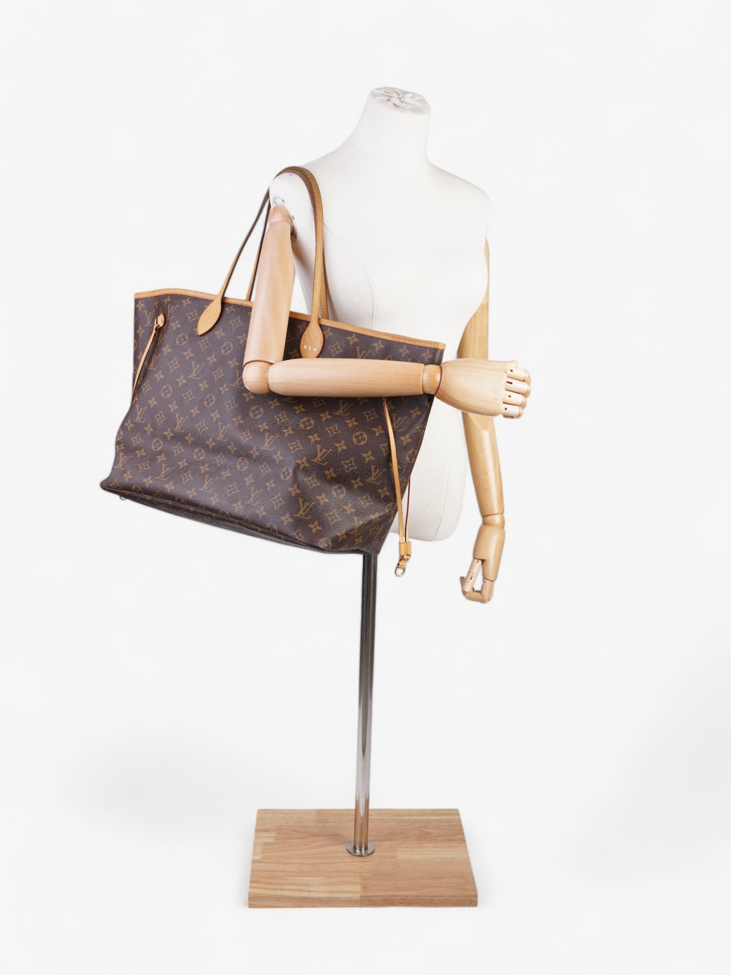 Luxury Women's Handbag | Louis Vuitton Never full GM Monogram / Brown Coated Canvas