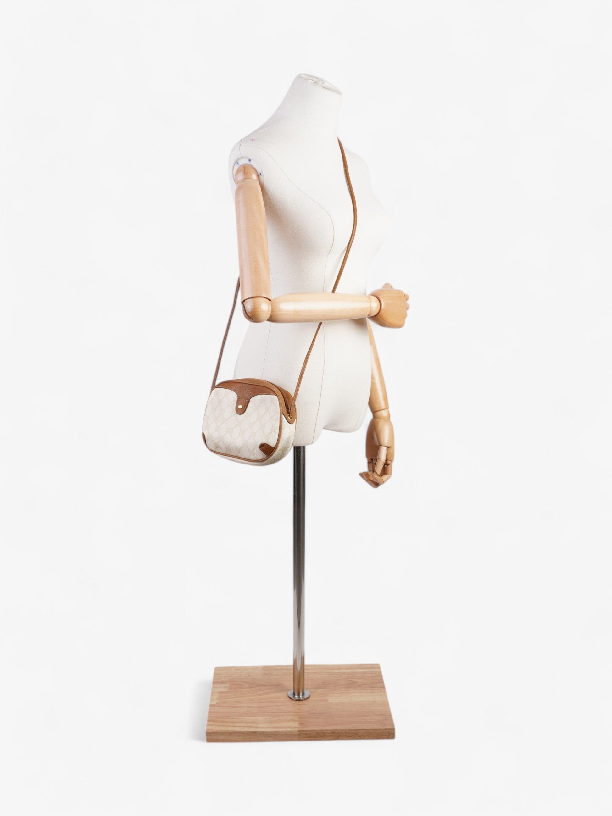 Gucci GG Camera Bag Tan / Cream Coated Canvas