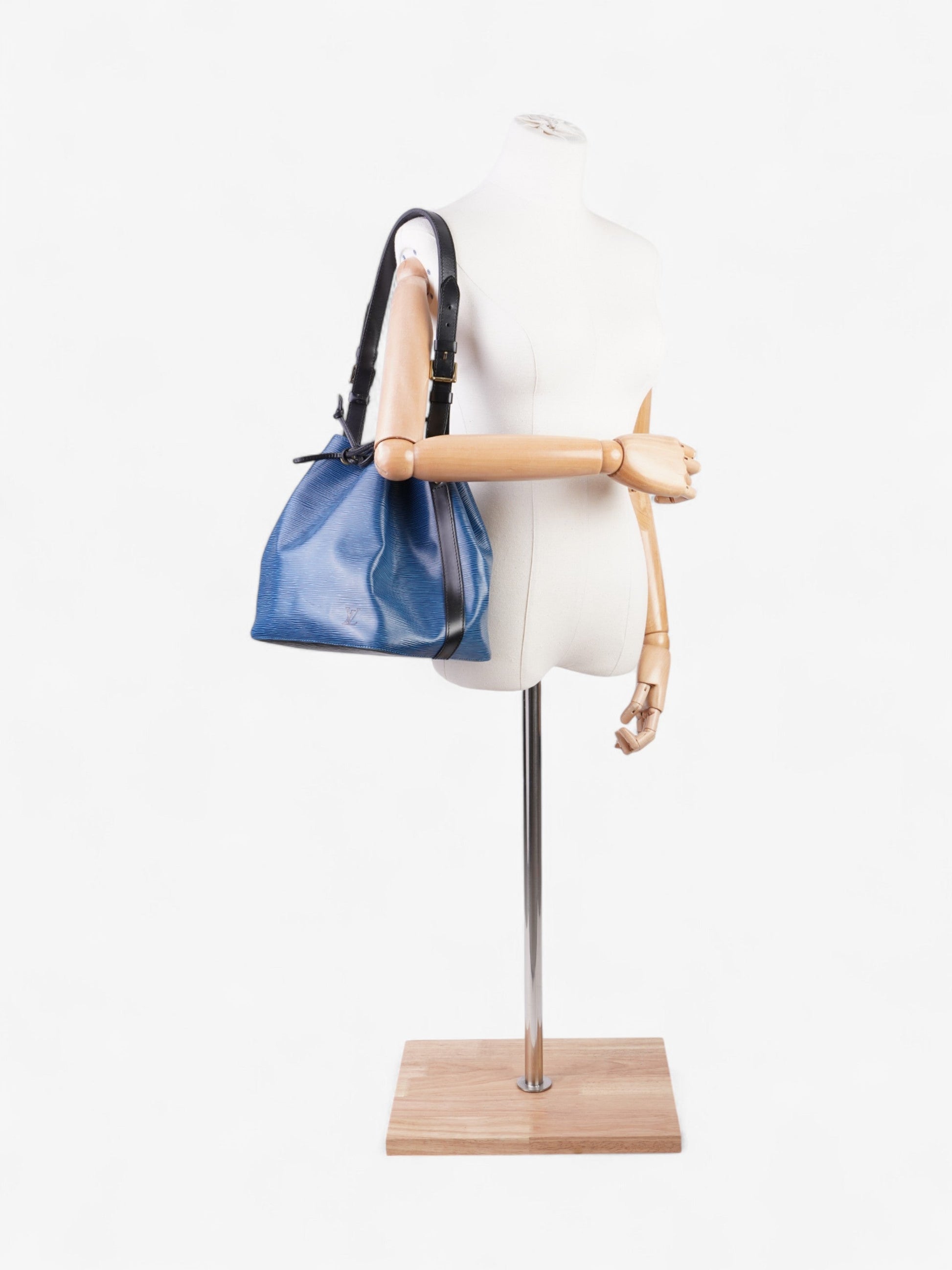 Louis Vuitton Noè Blue / Black Epi Leather