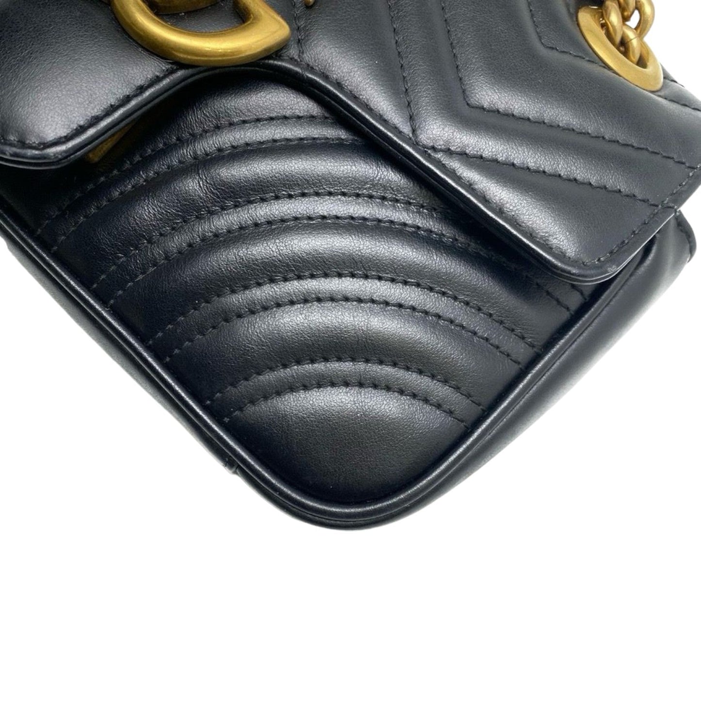 Gucci Chain Leather Shoulder Bag