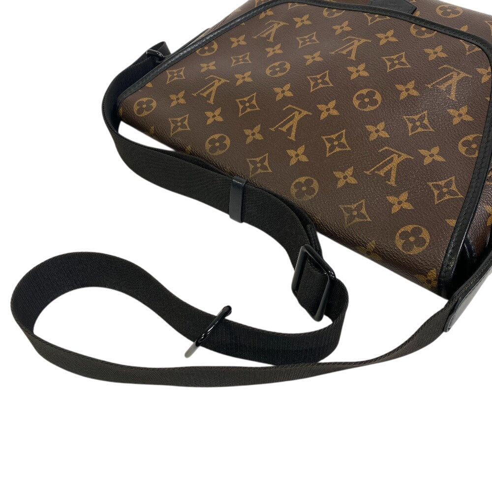 LOUIS VUITTON Shoulder Bag ? leather Brown Monogram Magnetic messenger