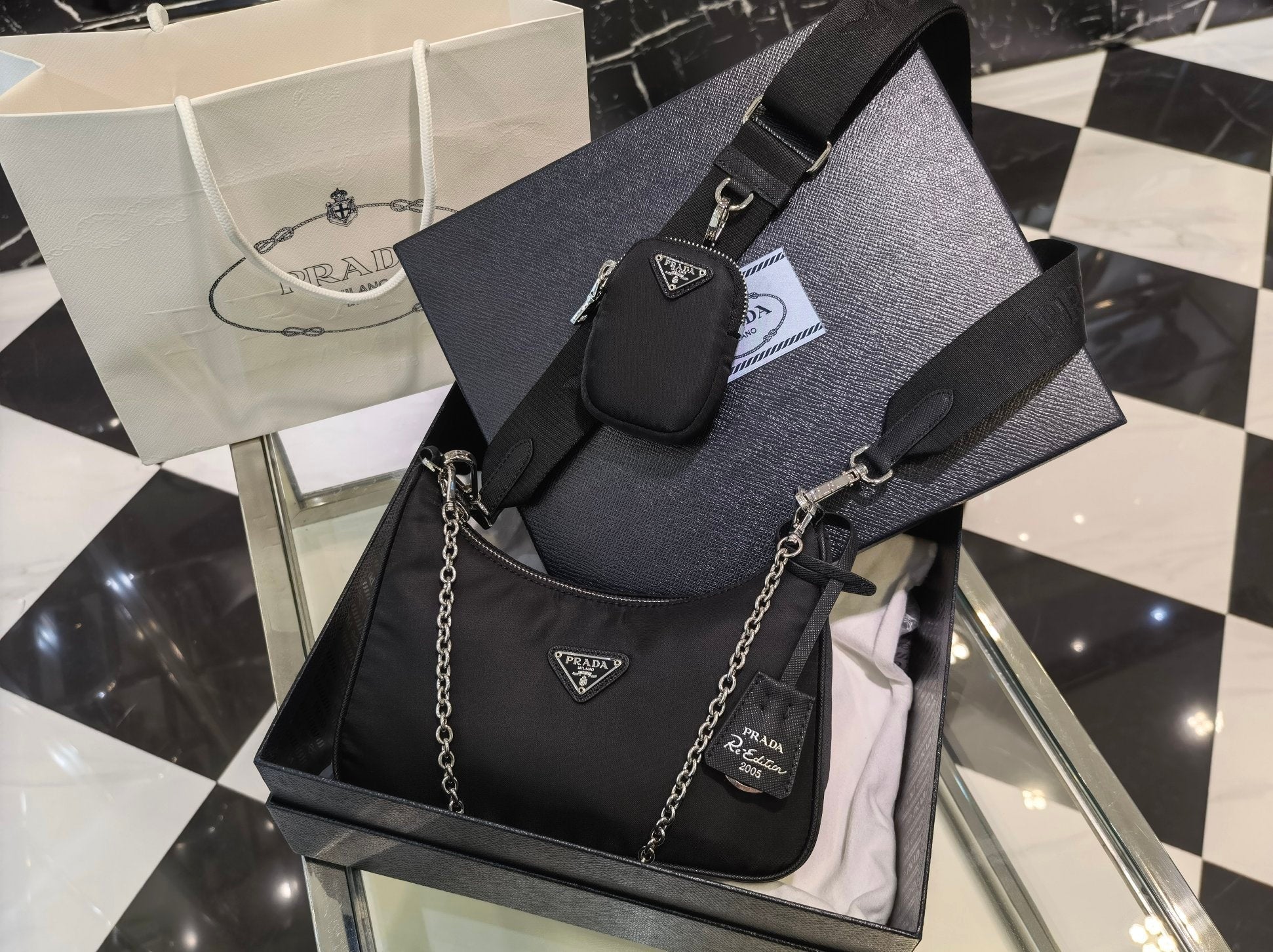 BOLSA Prada RE-EDITION Luxury Handbag