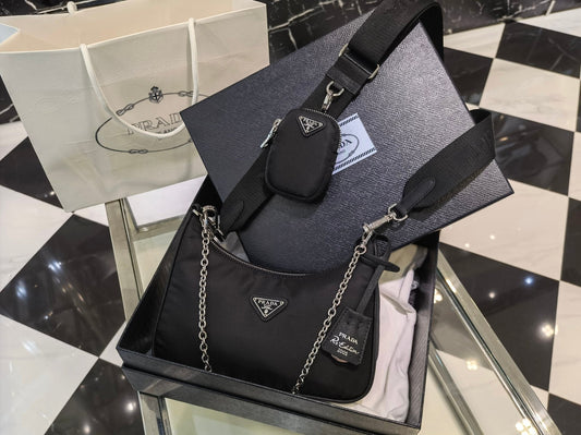 BOLSA Prada RE-EDITION Luxury Handbag