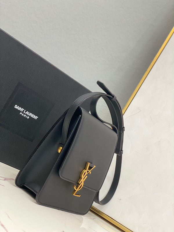 Yves Saint Laurent - Bags