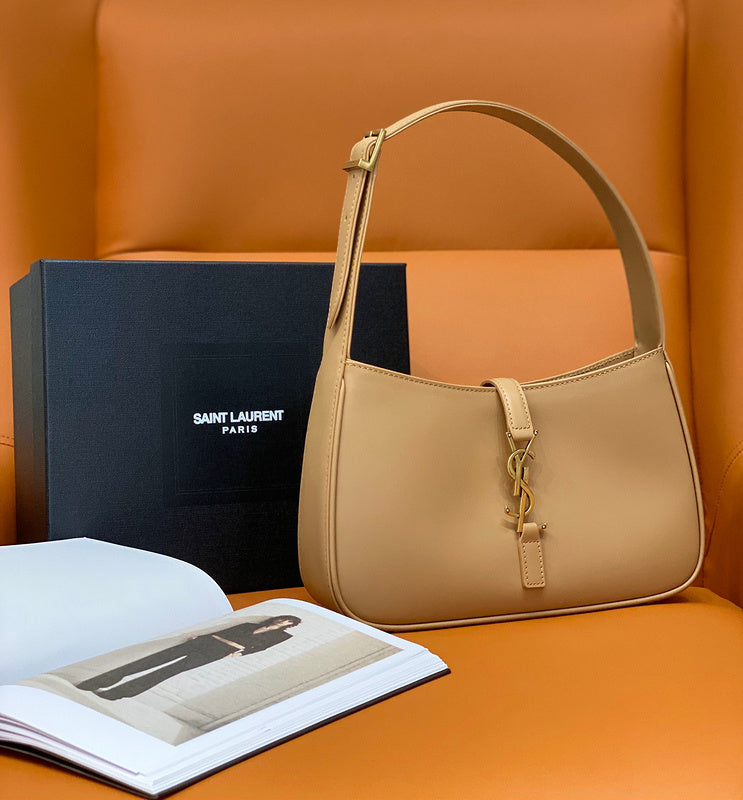 Yves Saint Laurent - Bags