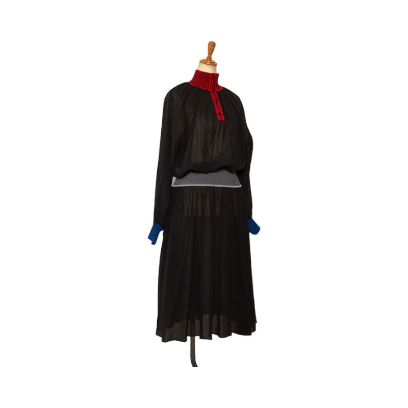 Louis Vuitton Border One Piece Size: 34 Black Red Blue Silk Louis Vuitton