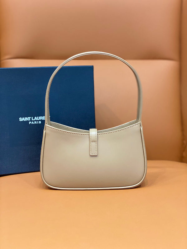 Yves Saint Laurent - Bags