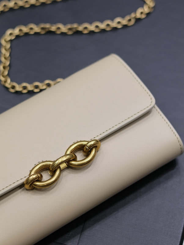 Yves Saint Laurent - Bags