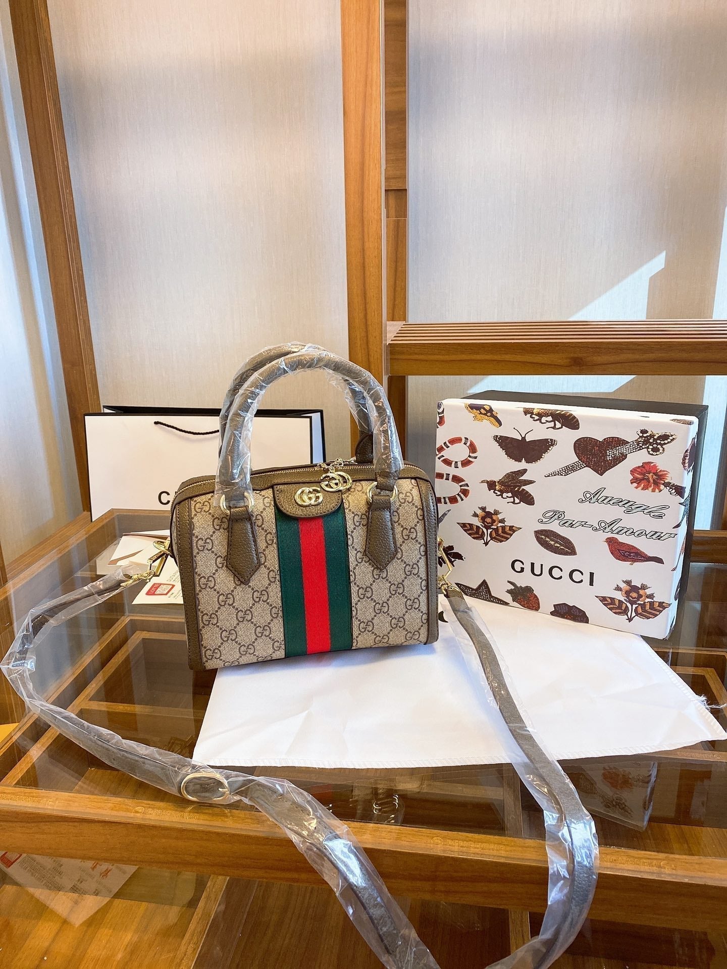 Gucci Arrival Handbag Style 33