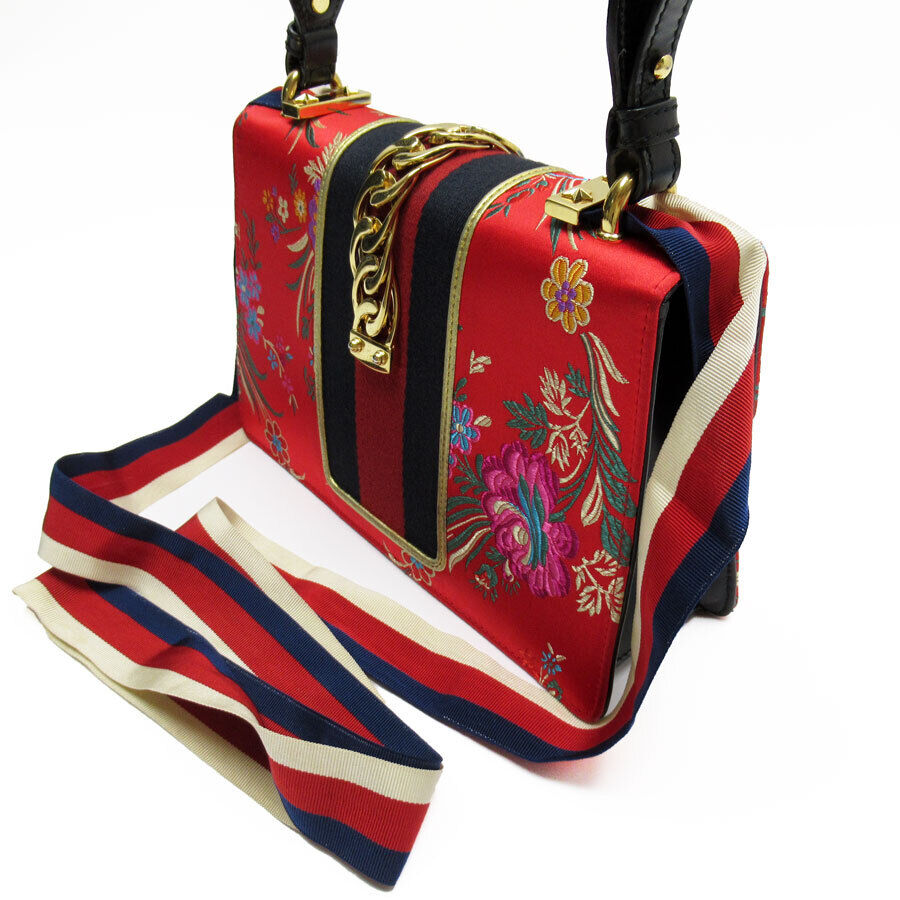 Gucci Chain Leather Shoulder Bag
