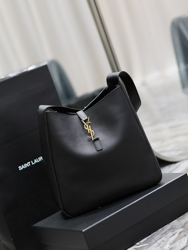 Yves Saint Laurent - Bags