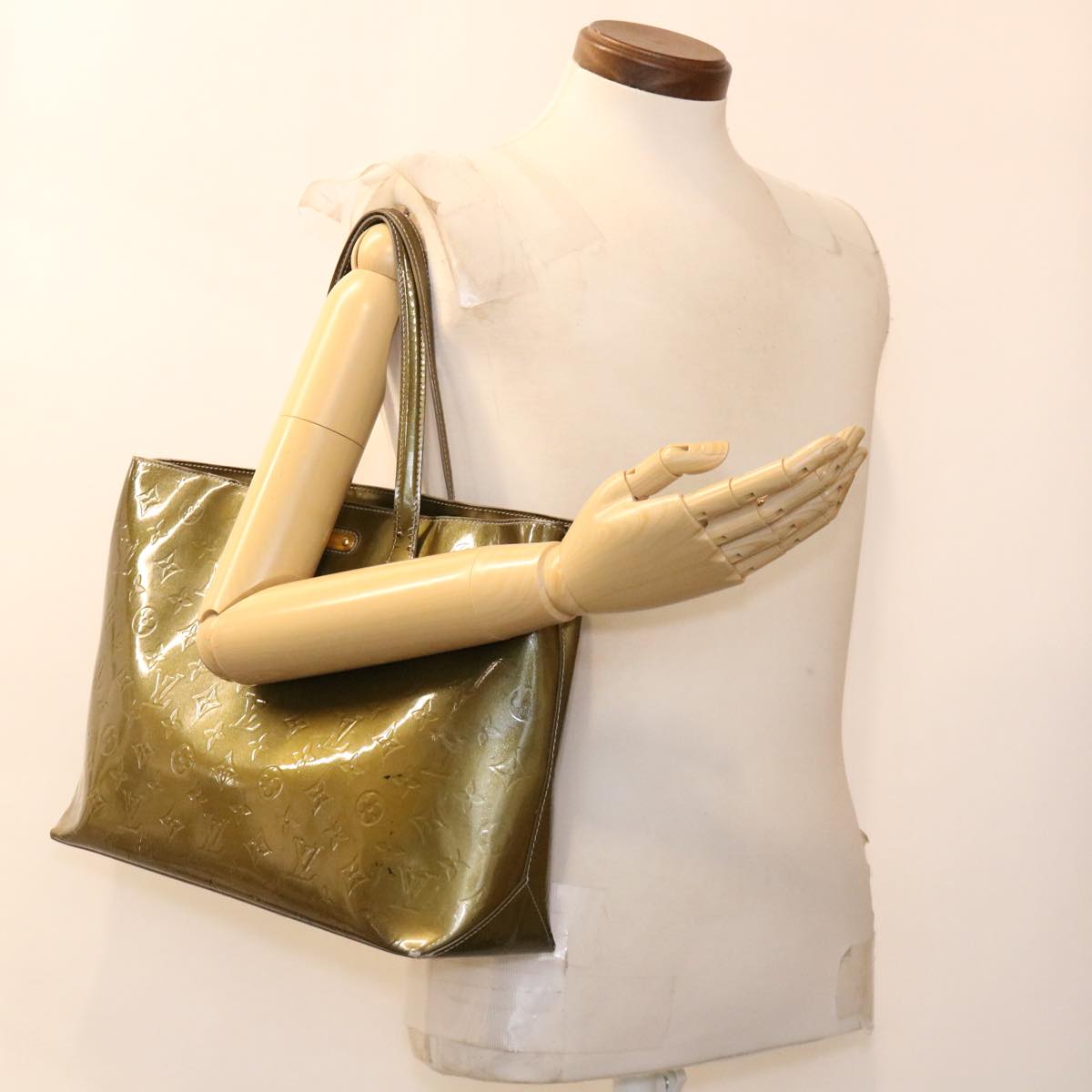 LOUIS VUITTON Monogram Vernis Wilshire GM Tote Bag Gris Art Deco LV bs4469