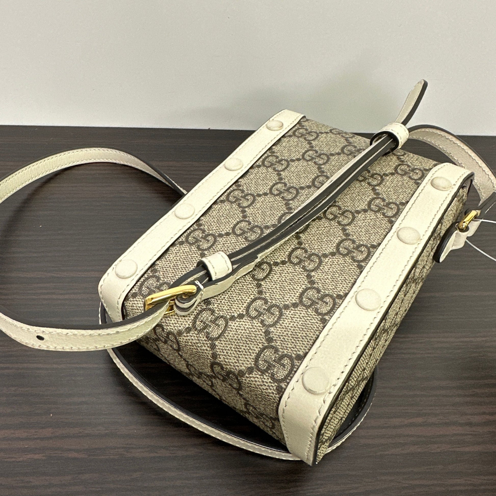 Gucci Horsebit Crossbody Bag LB121110