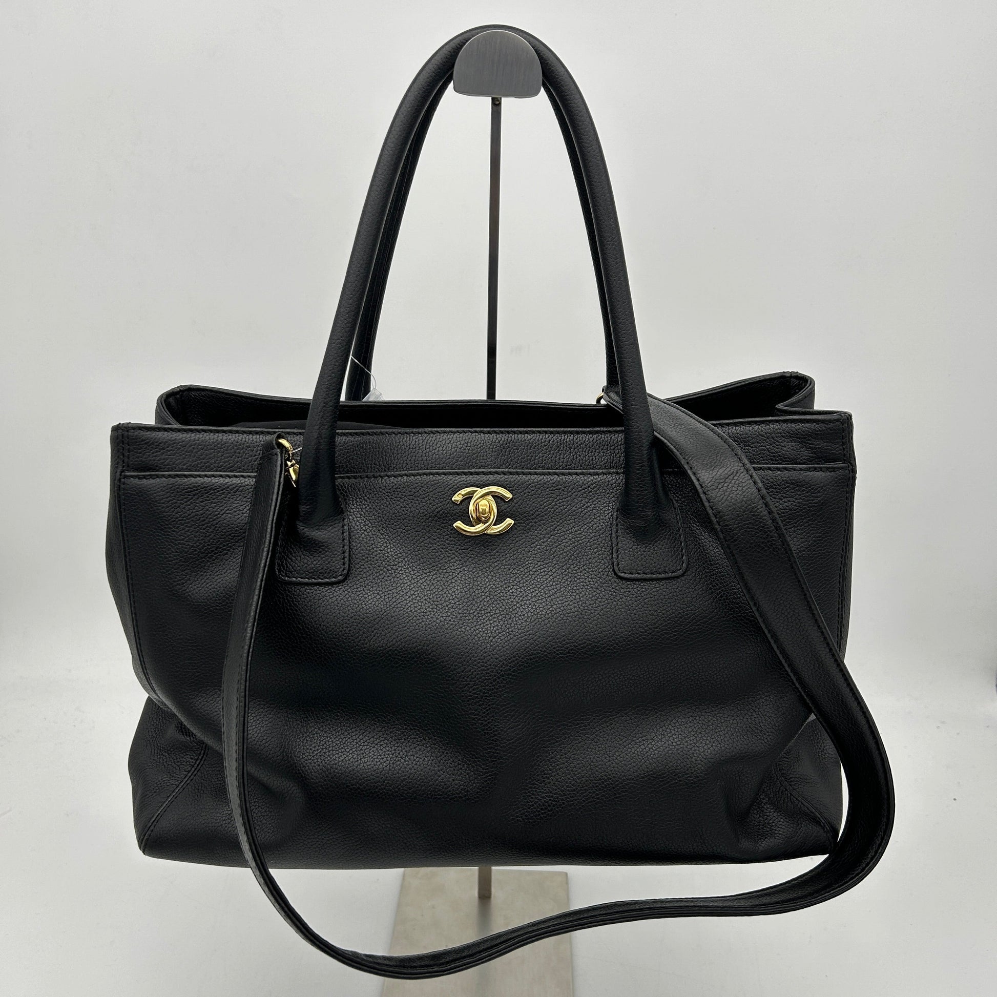 Chanel Black Calfskin Shoulder Bag Large