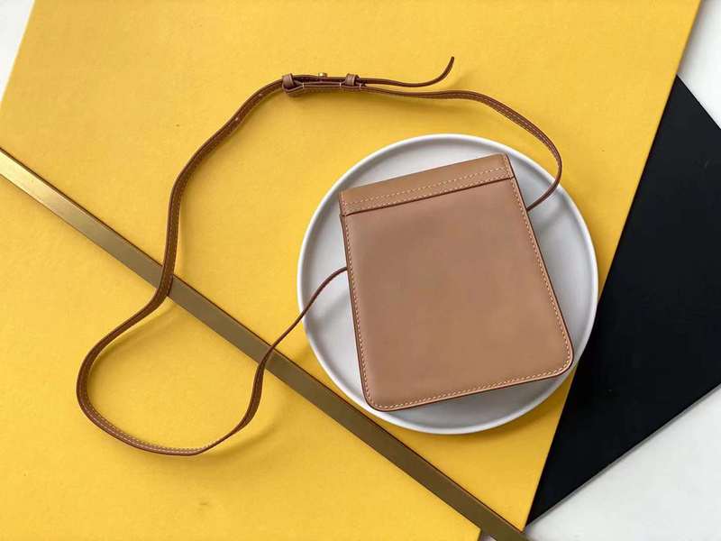 Yves Saint Laurent - Bags
