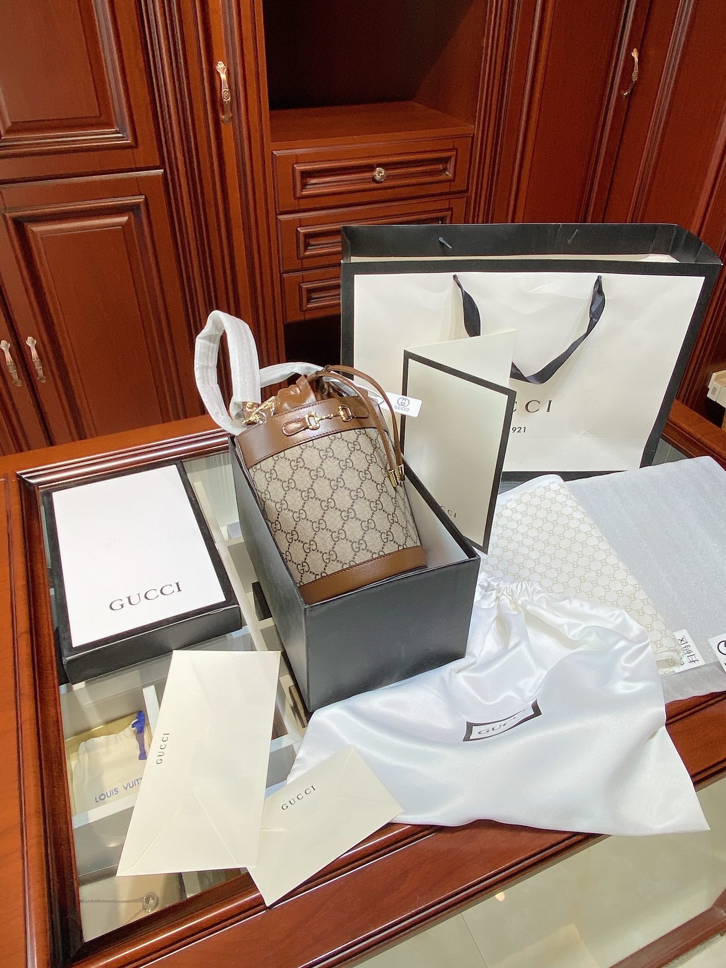 Gucci Arrival Handbag Style 37