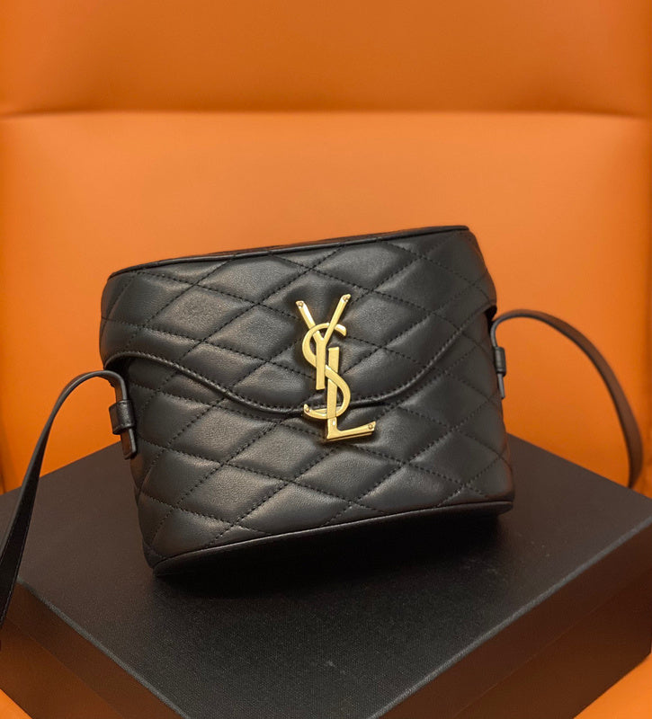 Yves Saint Laurent - Bags