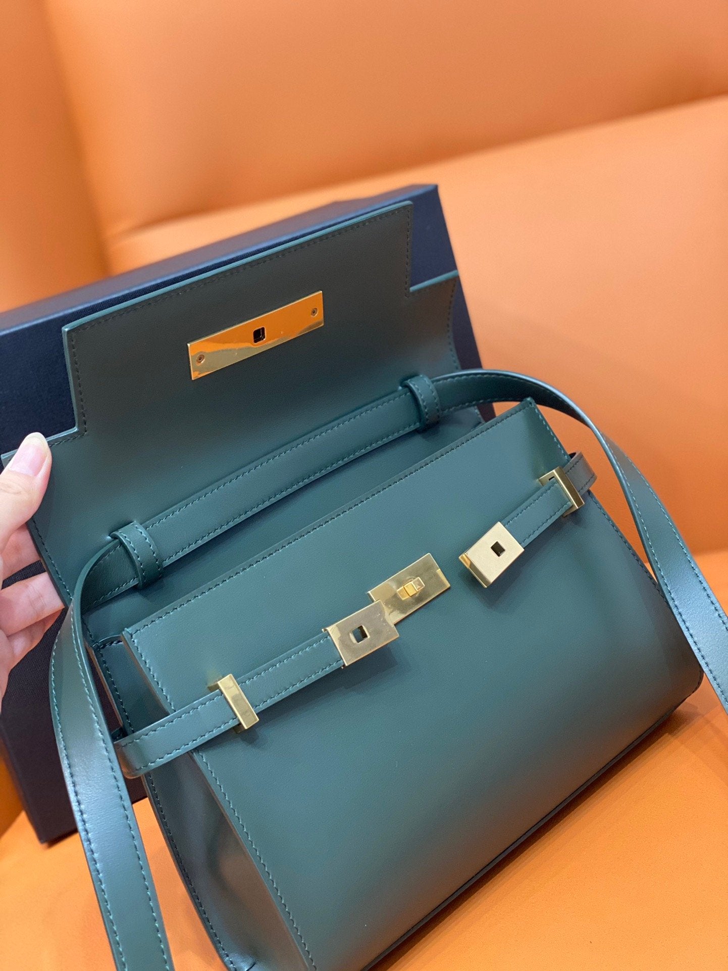 Yves Saint Laurent Manhattan Small Shoulder Bag Dark